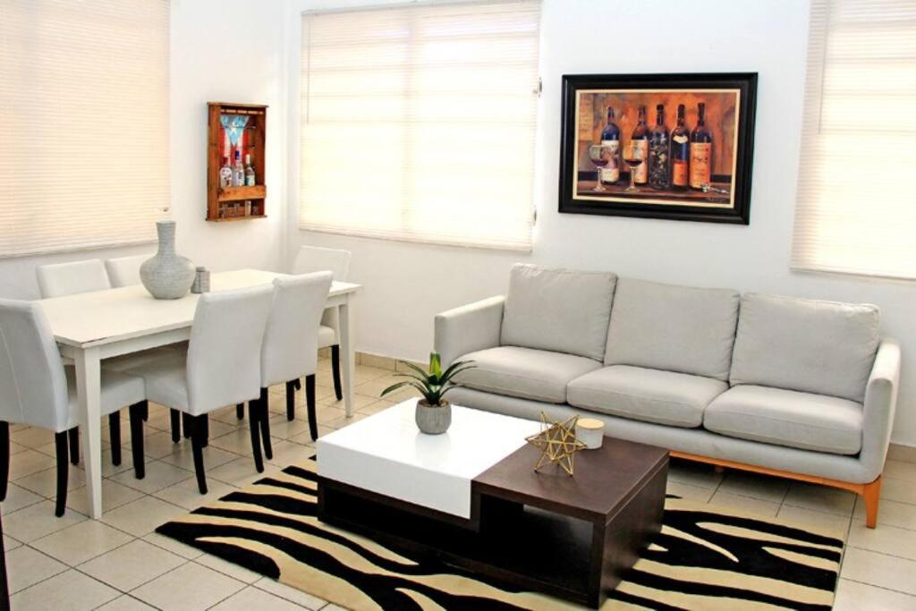 La Placita, Best Location and Value, Sleeps 11 - Property Image 14