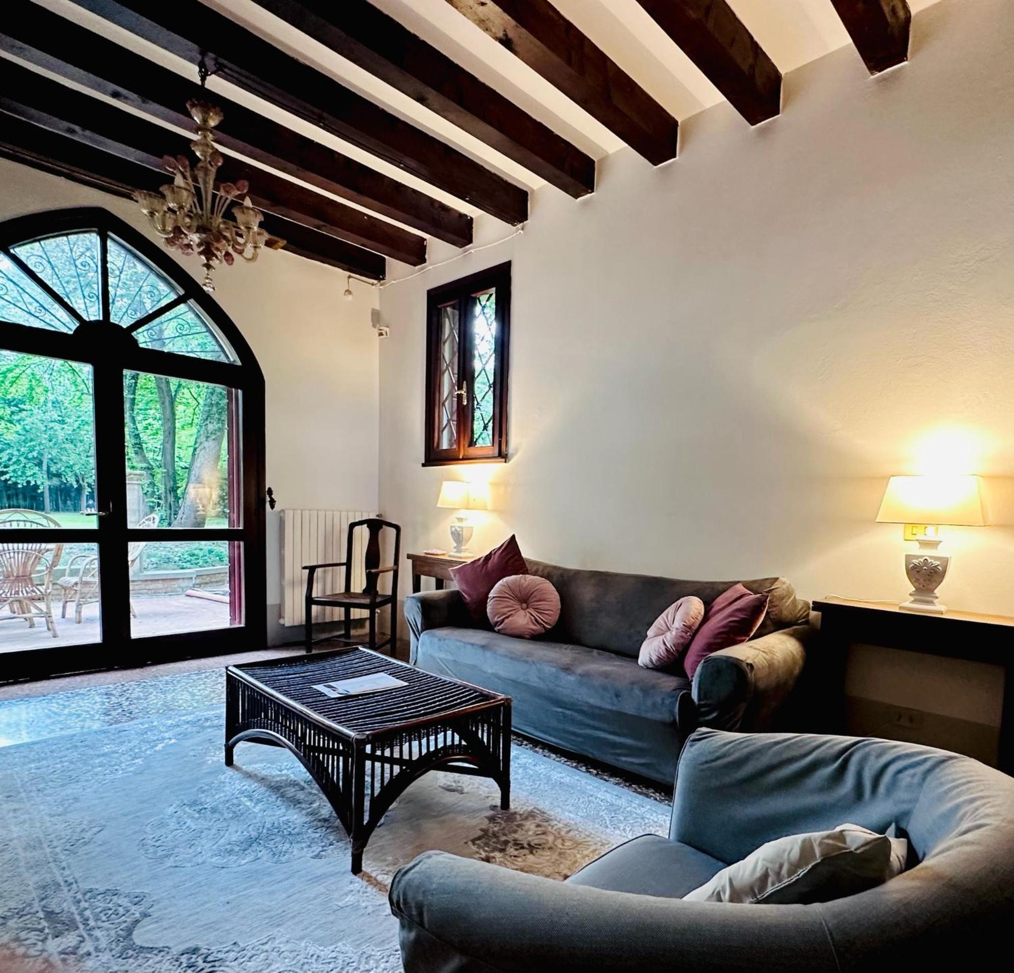 Lake House by Veneto Villa