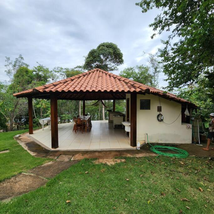 Recanto Áquila - Chalé de Madeira a beira do Lago