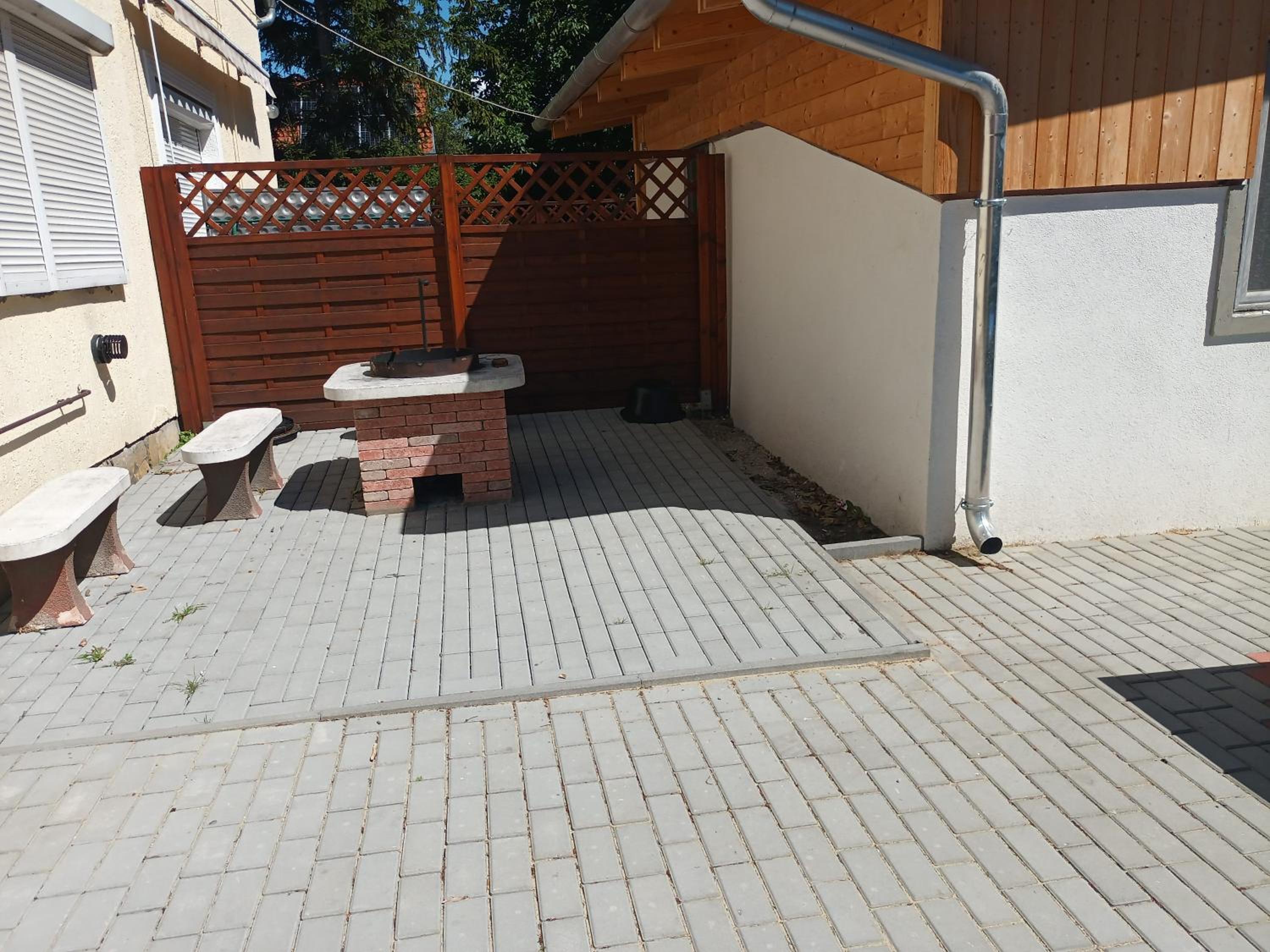 Photo 44