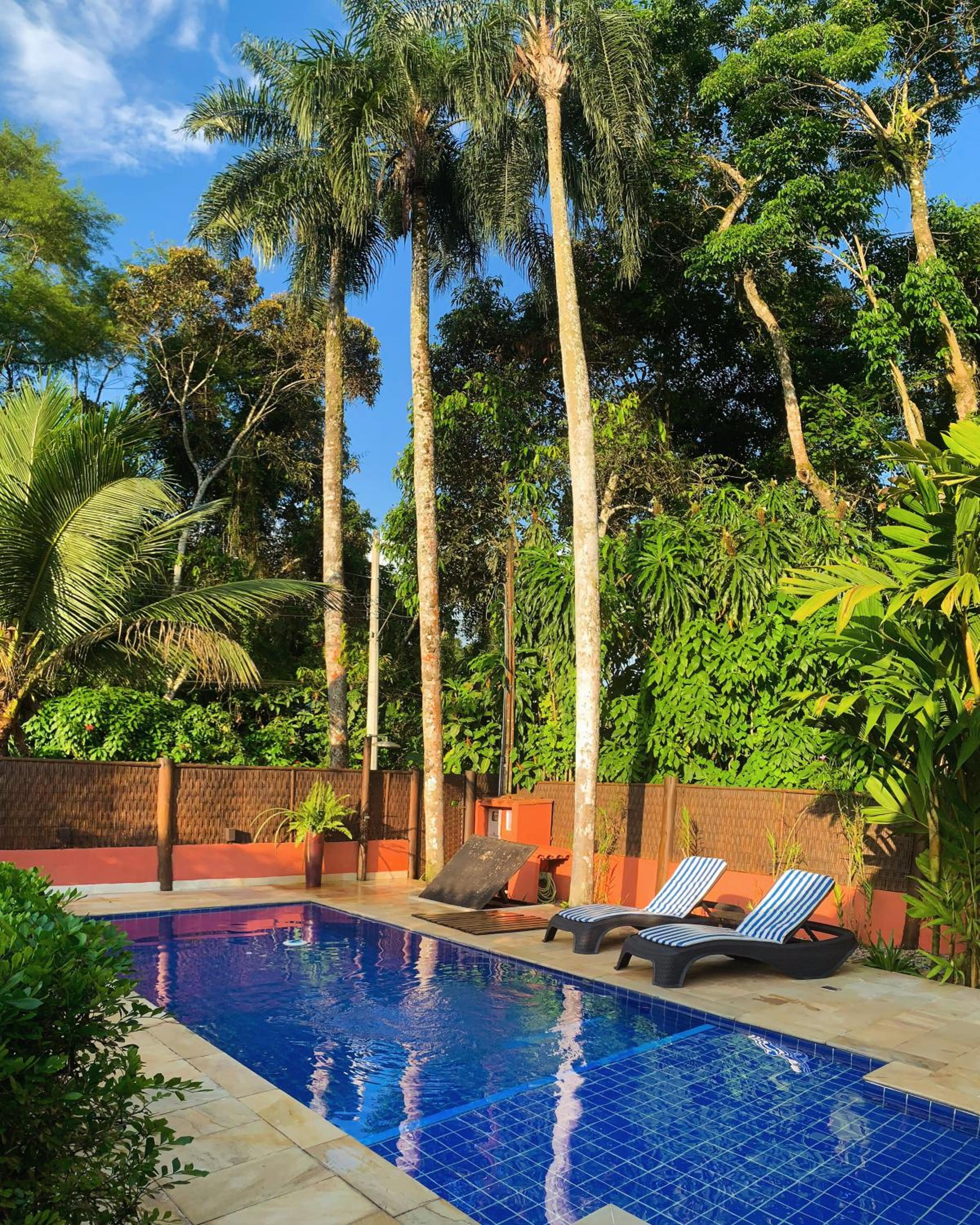 Casa com piscina a poucos minutos da praia