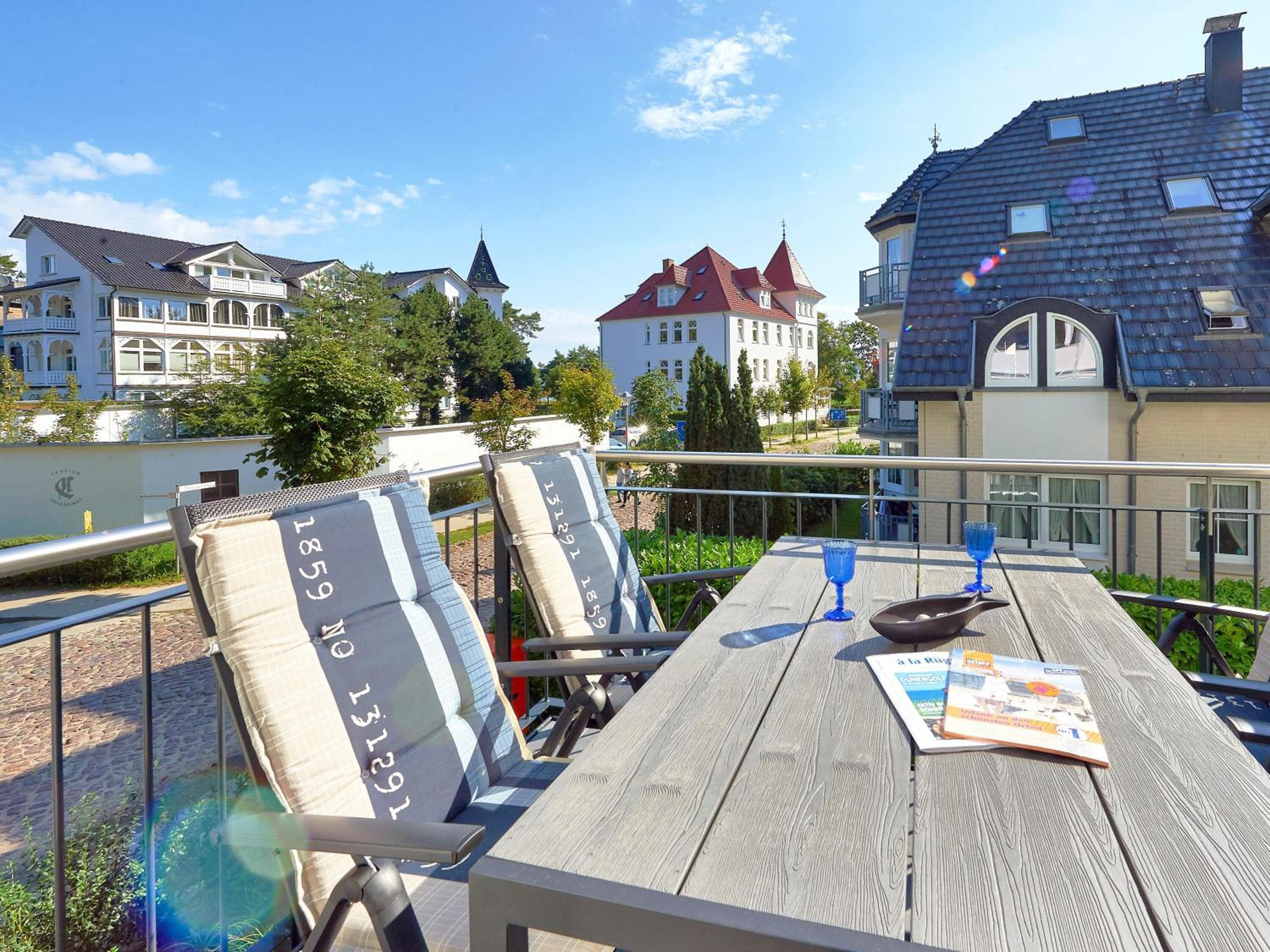Villa Beatrice in Binz - WG 8 mit Balkon und kleinem Meerblick