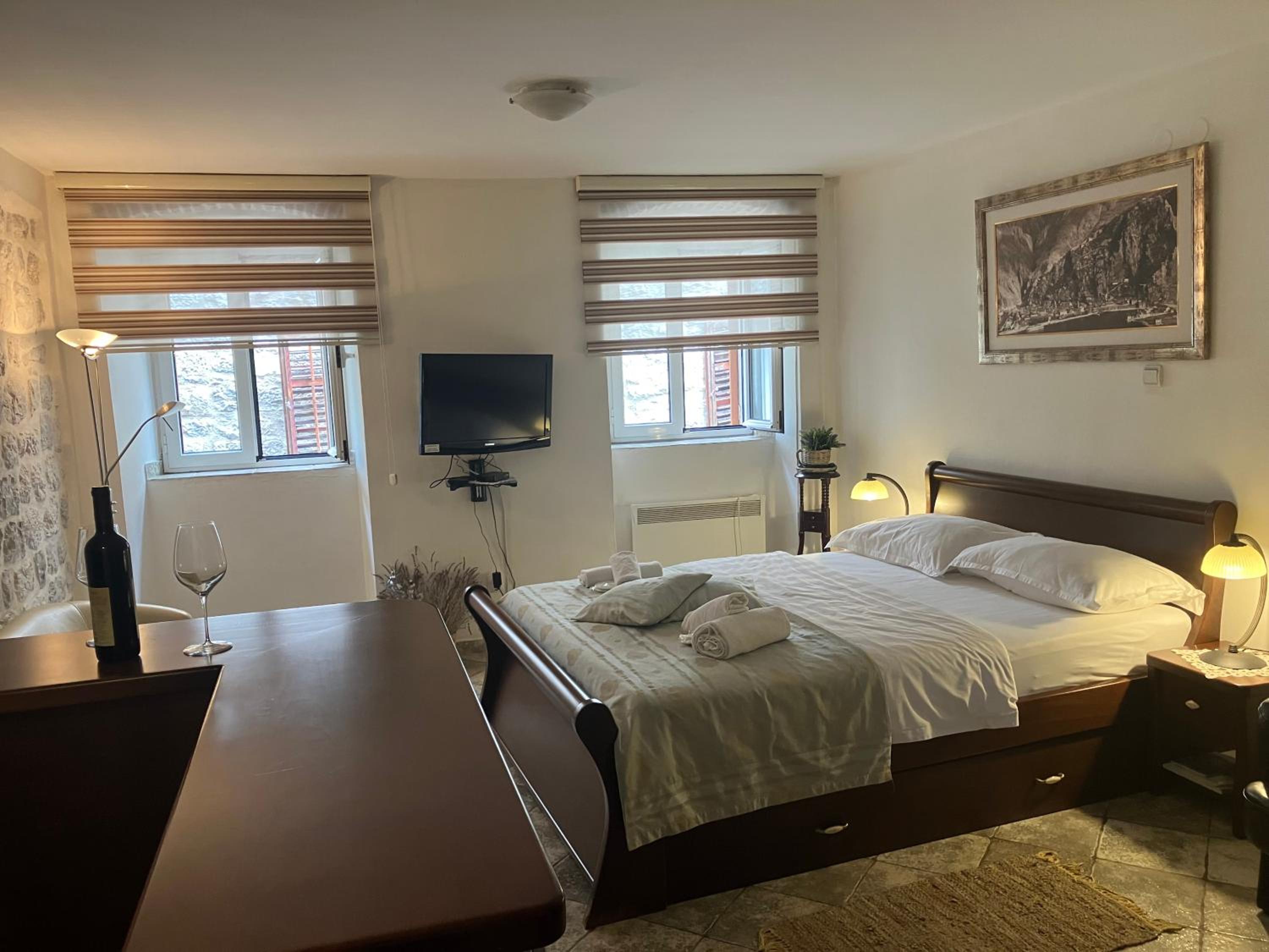 Apartments Kotor Old Town view 5