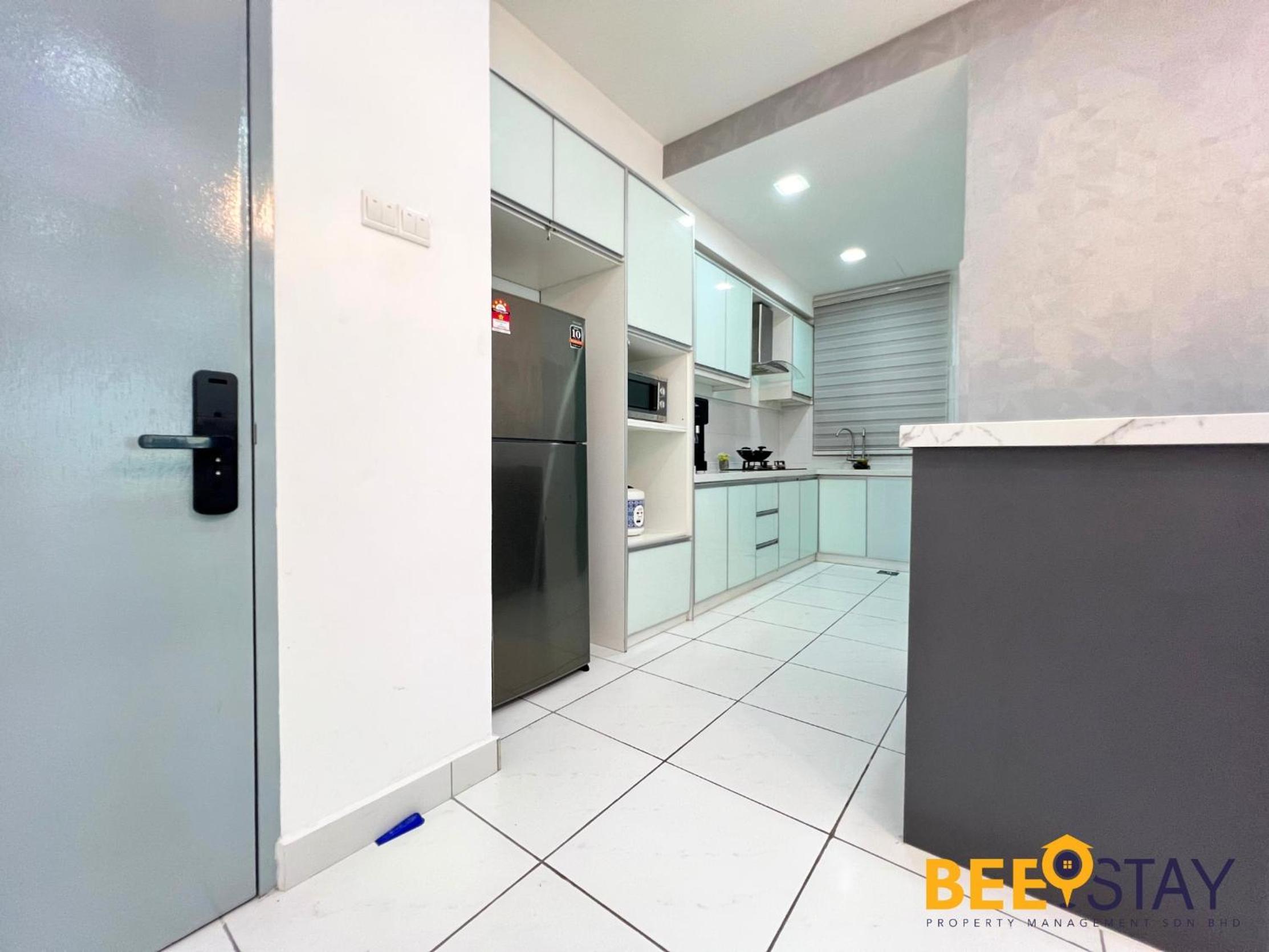 Bandar Saujana Putra 8PAX Residence Pool View
