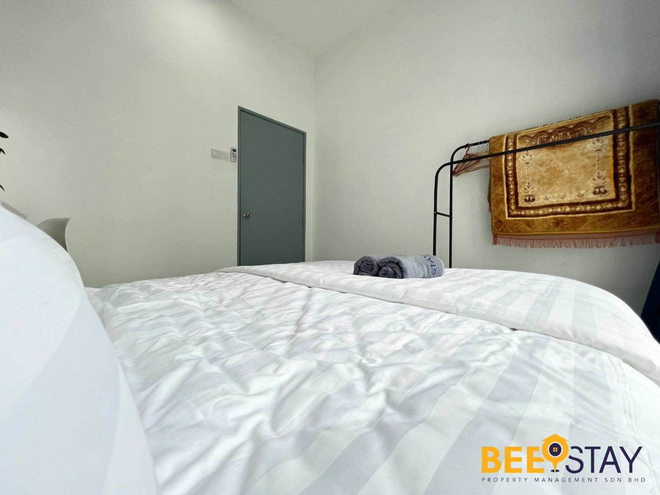 Bandar Saujana Putra 8PAX Residence Pool View