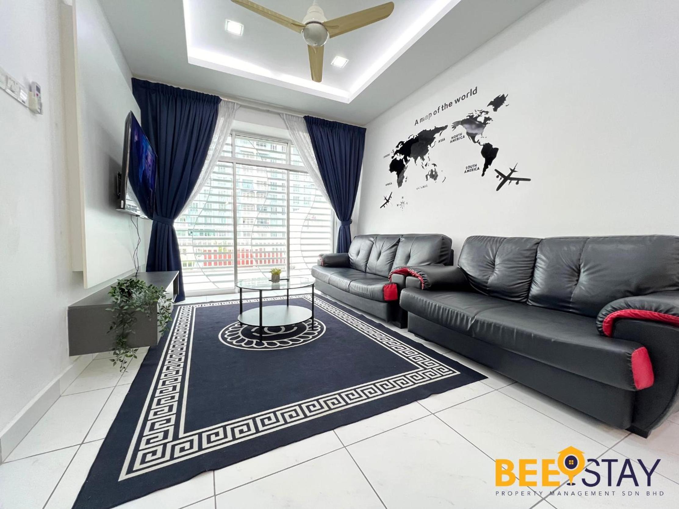 Bandar Saujana Putra 8PAX Residence Pool View
