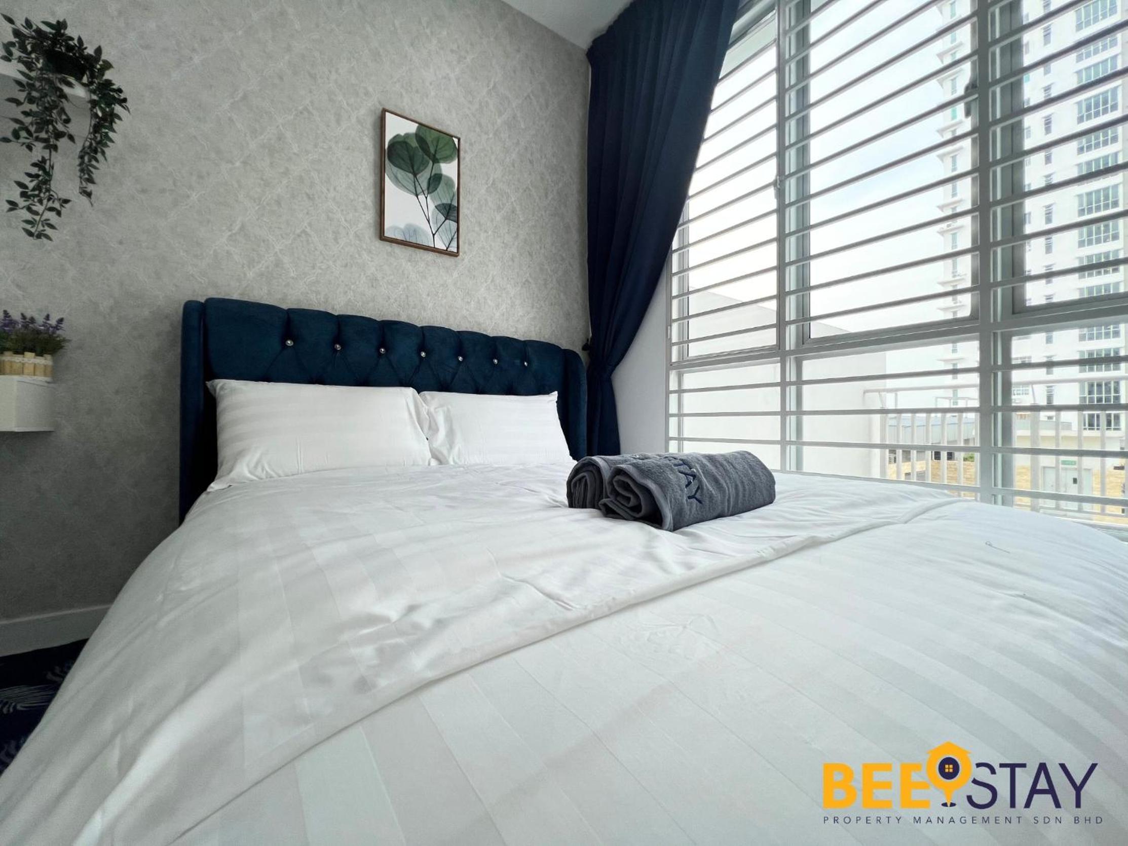 Bandar Saujana Putra 8PAX Residence Pool View