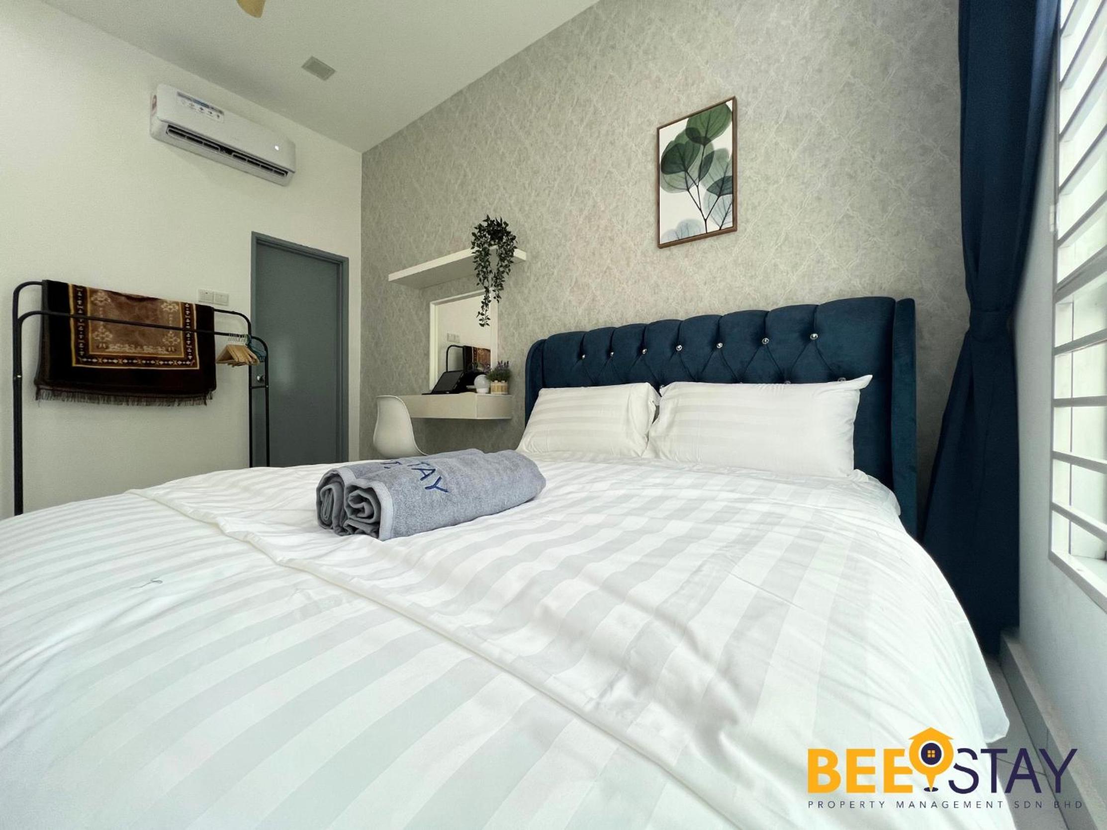 Bandar Saujana Putra 8PAX Residence Pool View