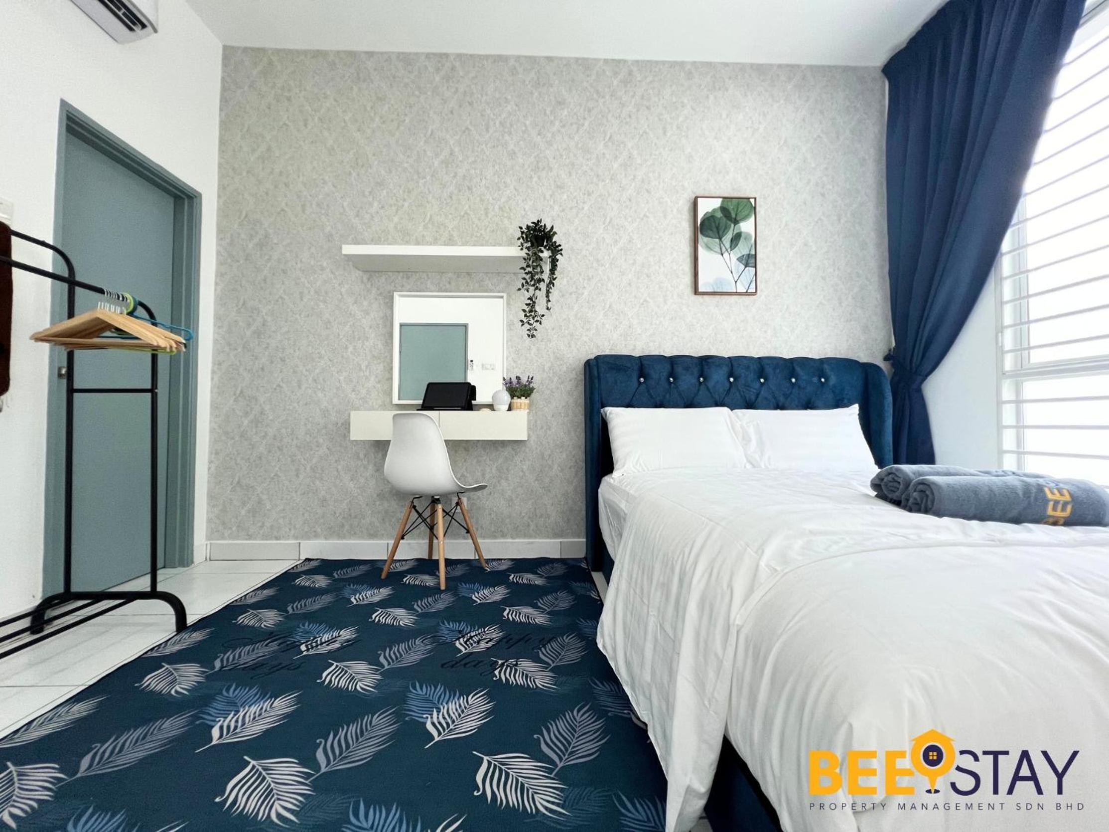 Bandar Saujana Putra 8PAX Residence Pool View