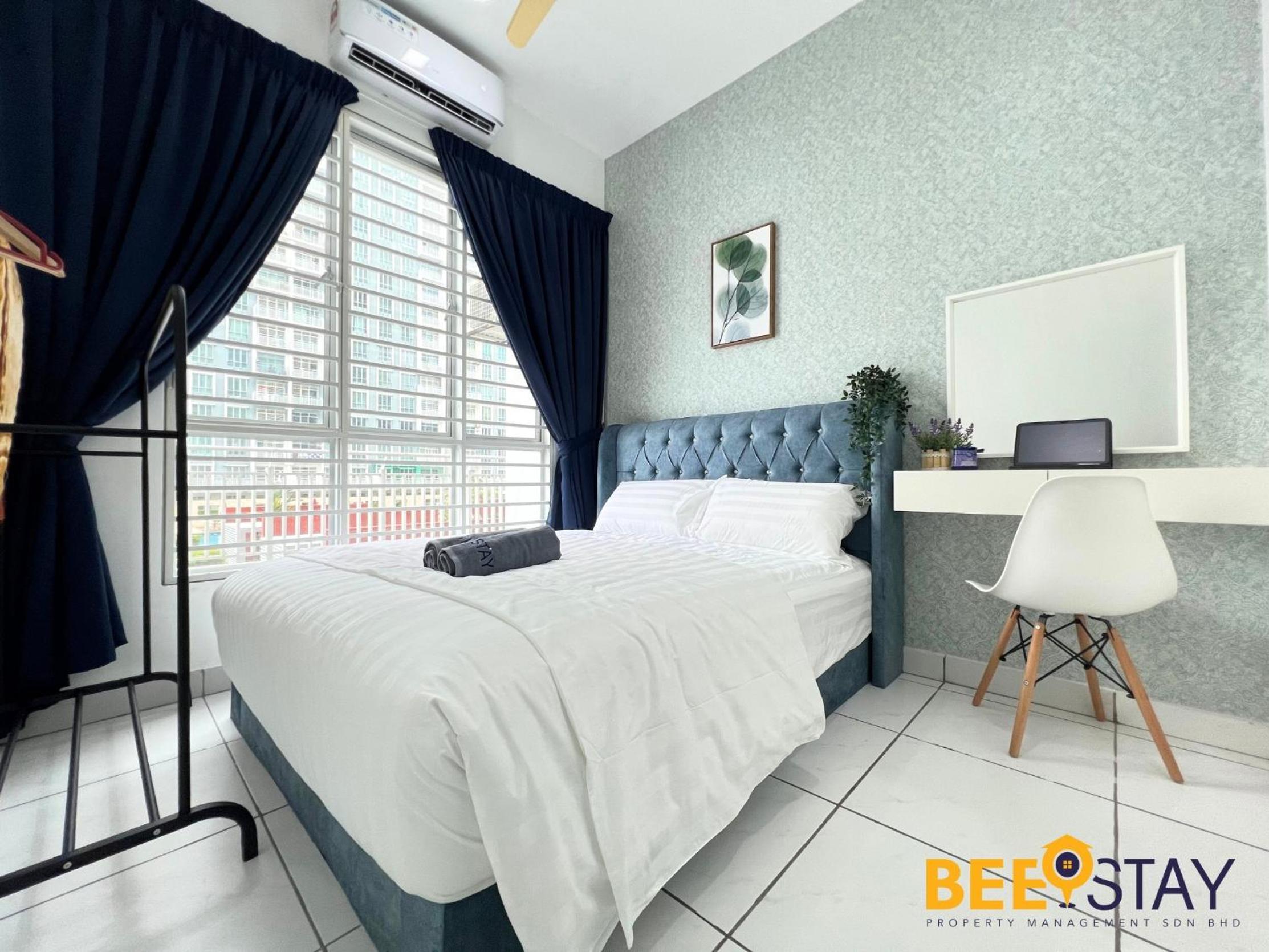 Bandar Saujana Putra 8PAX Residence Pool View