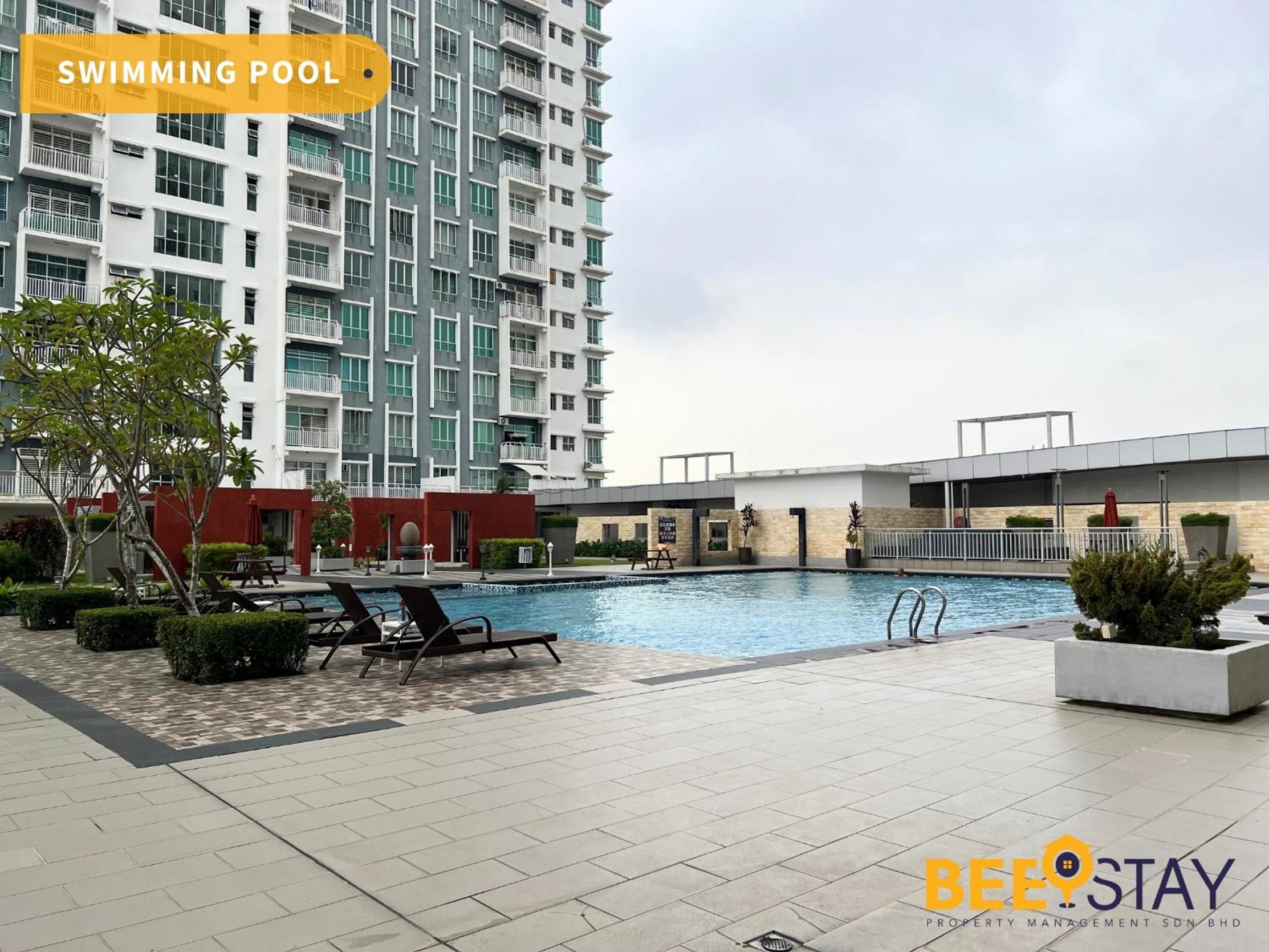 Bandar Saujana Putra 8PAX Residence Pool View