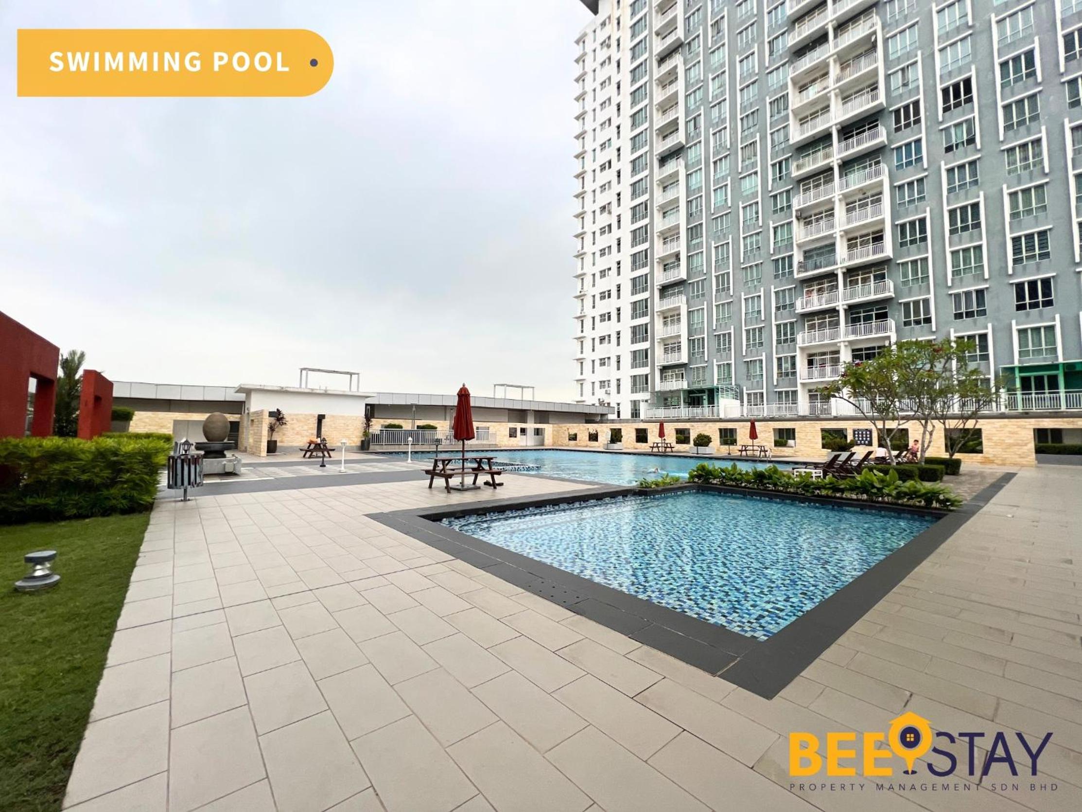 Bandar Saujana Putra 8PAX Residence Pool View