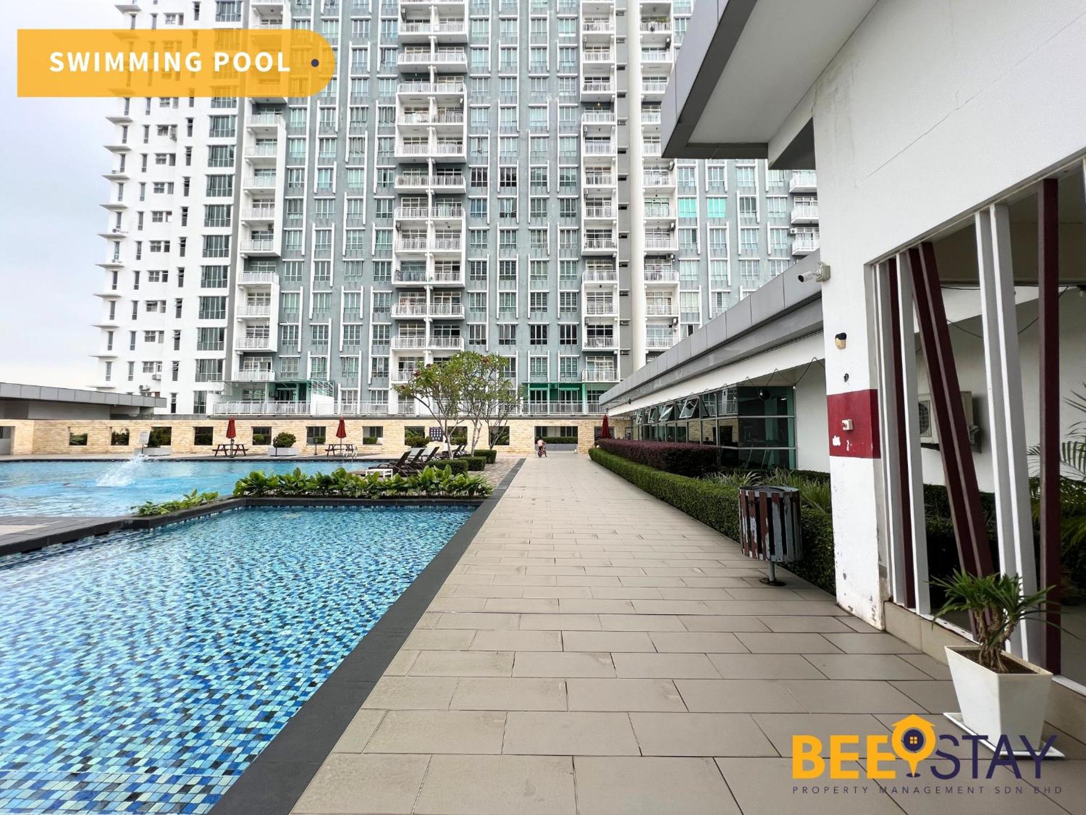 Bandar Saujana Putra 8PAX Residence Pool View