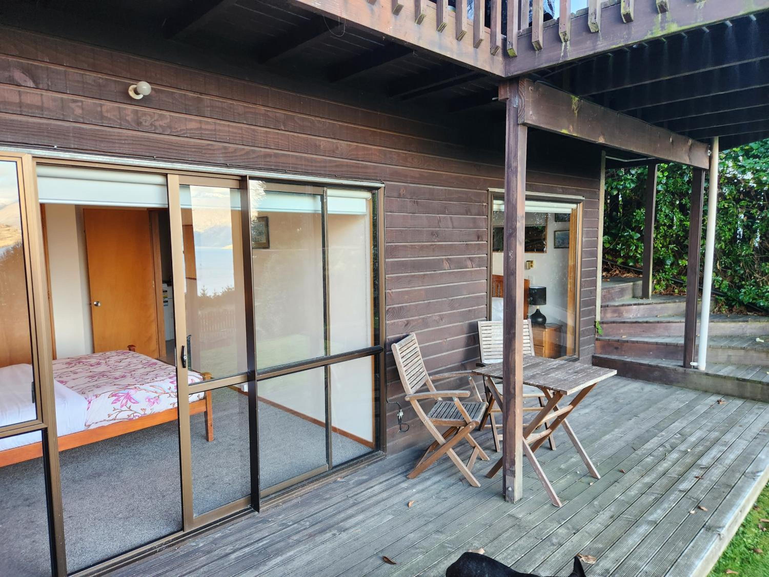 Devine Hideaway - Family Rustic Kiwi Bach - Beautiful Lake Views view 5