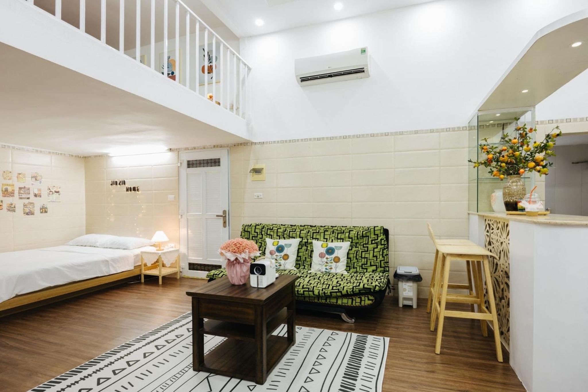 2' to Hoan Kiem Lake Apartment - Heart of Old Quarter - Netflix