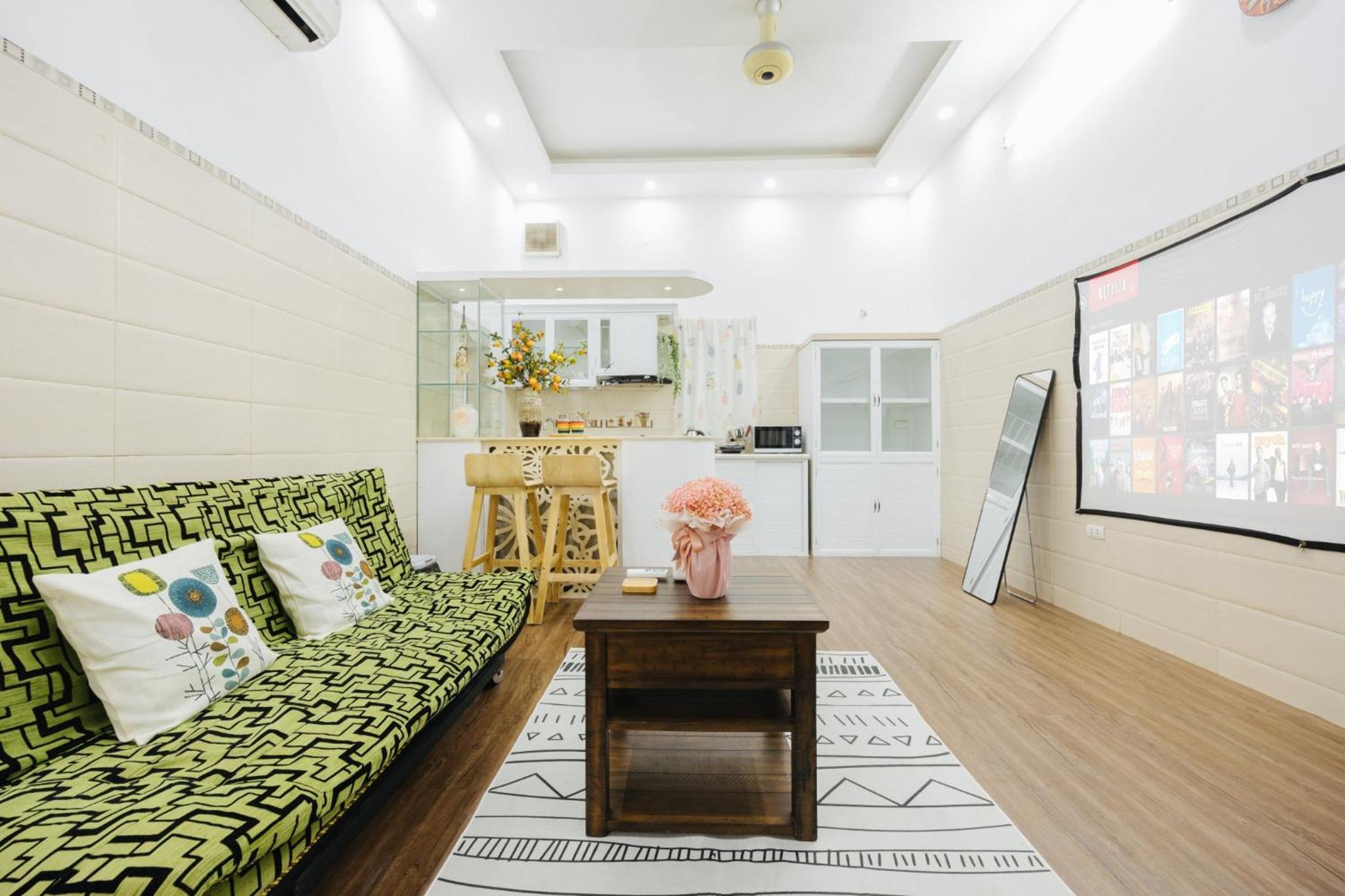 2' to Hoan Kiem Lake Apartment - Heart of Old Quarter - Netflix