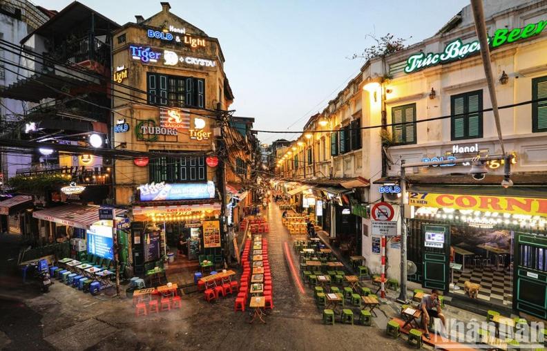 2' to Hoan Kiem Lake Apartment - Heart of Old Quarter - Netflix
