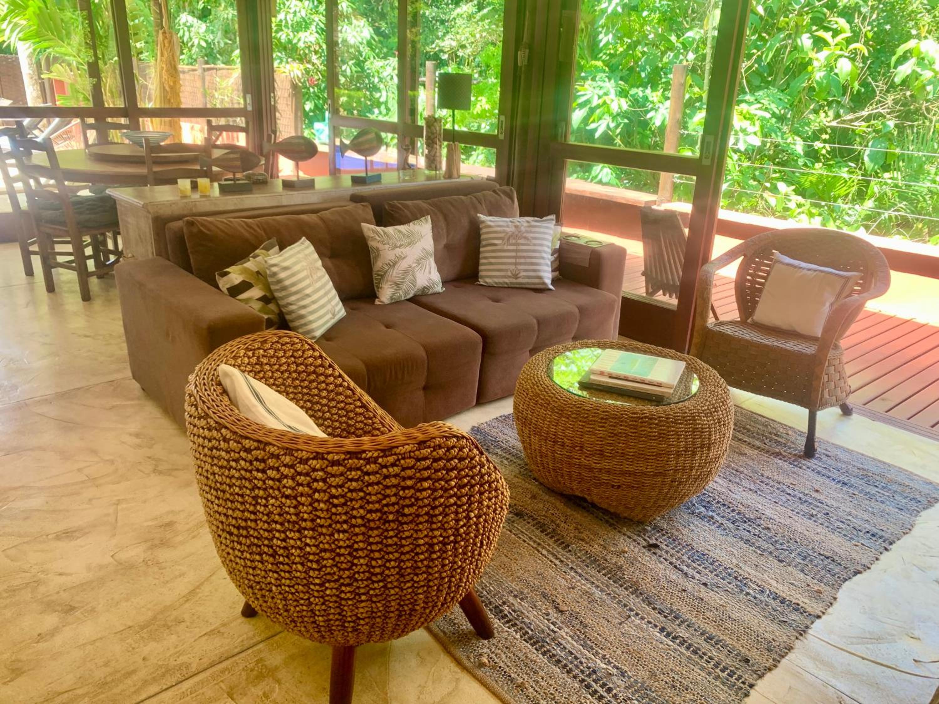 Casa com piscina a poucos minutos da praia