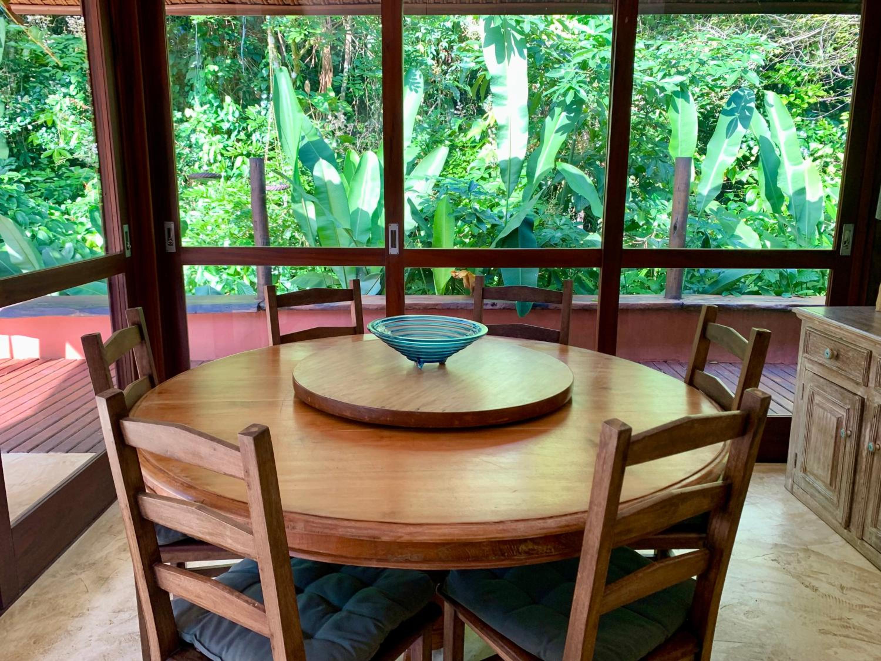 Casa com piscina a poucos minutos da praia