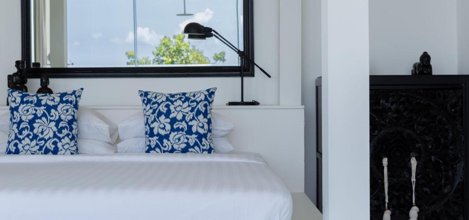Villa Belle - fully serviced private sea view villa with an award winning in-house cook view 5