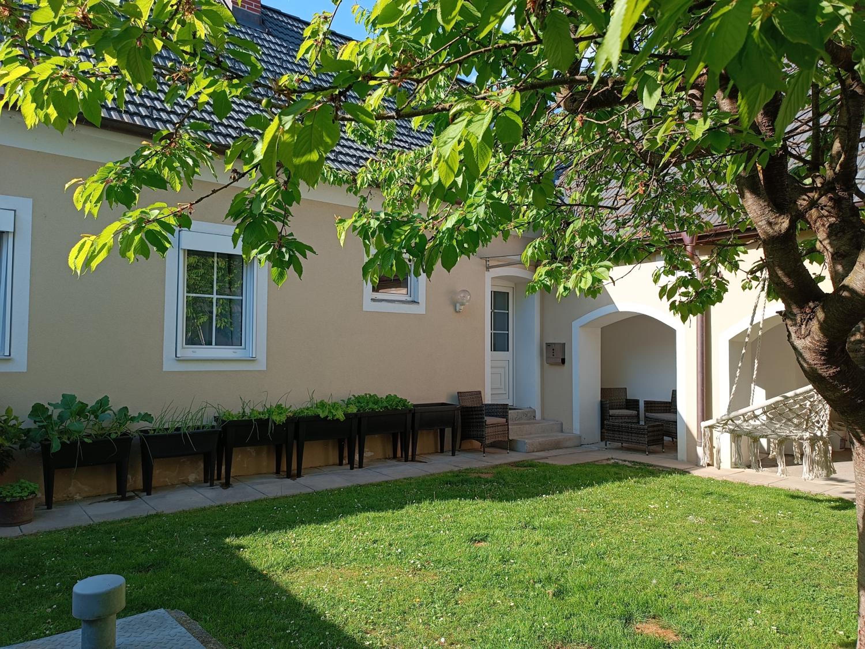 Edelsbacher Ferienhaus mit eigenen Garten