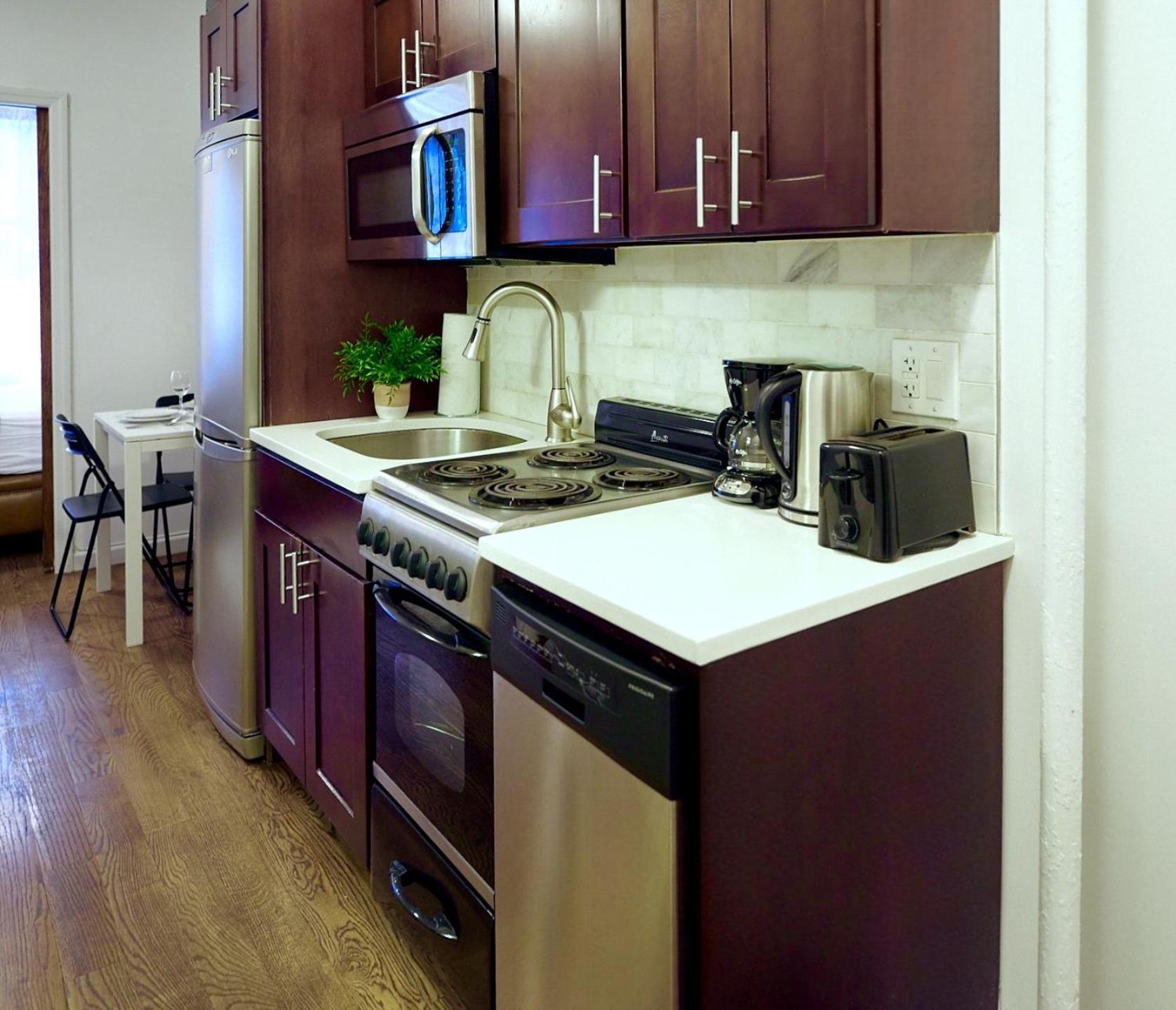 2 Bedroom Cozy Unit in Lower Manhattan