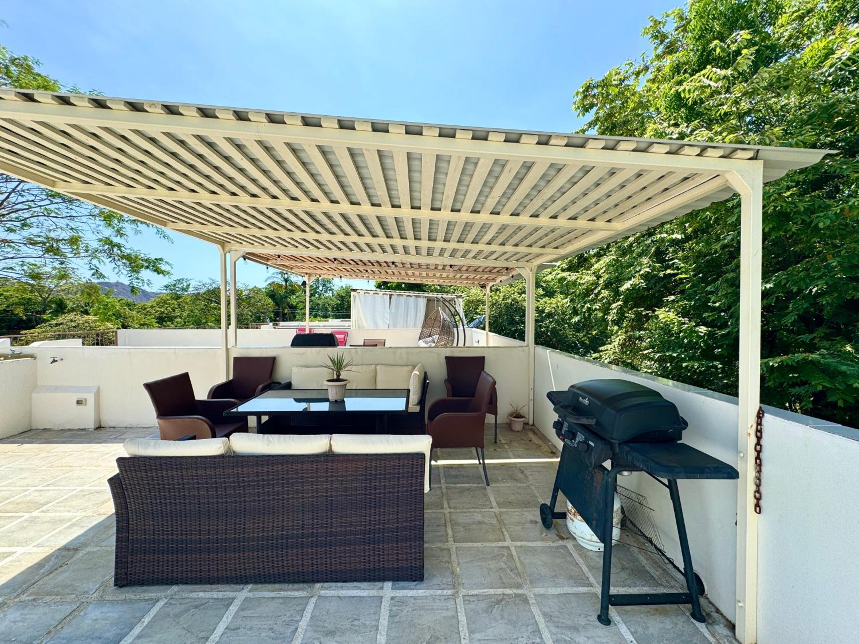 Beach Dreaming Second Floor Condo With Rooftop