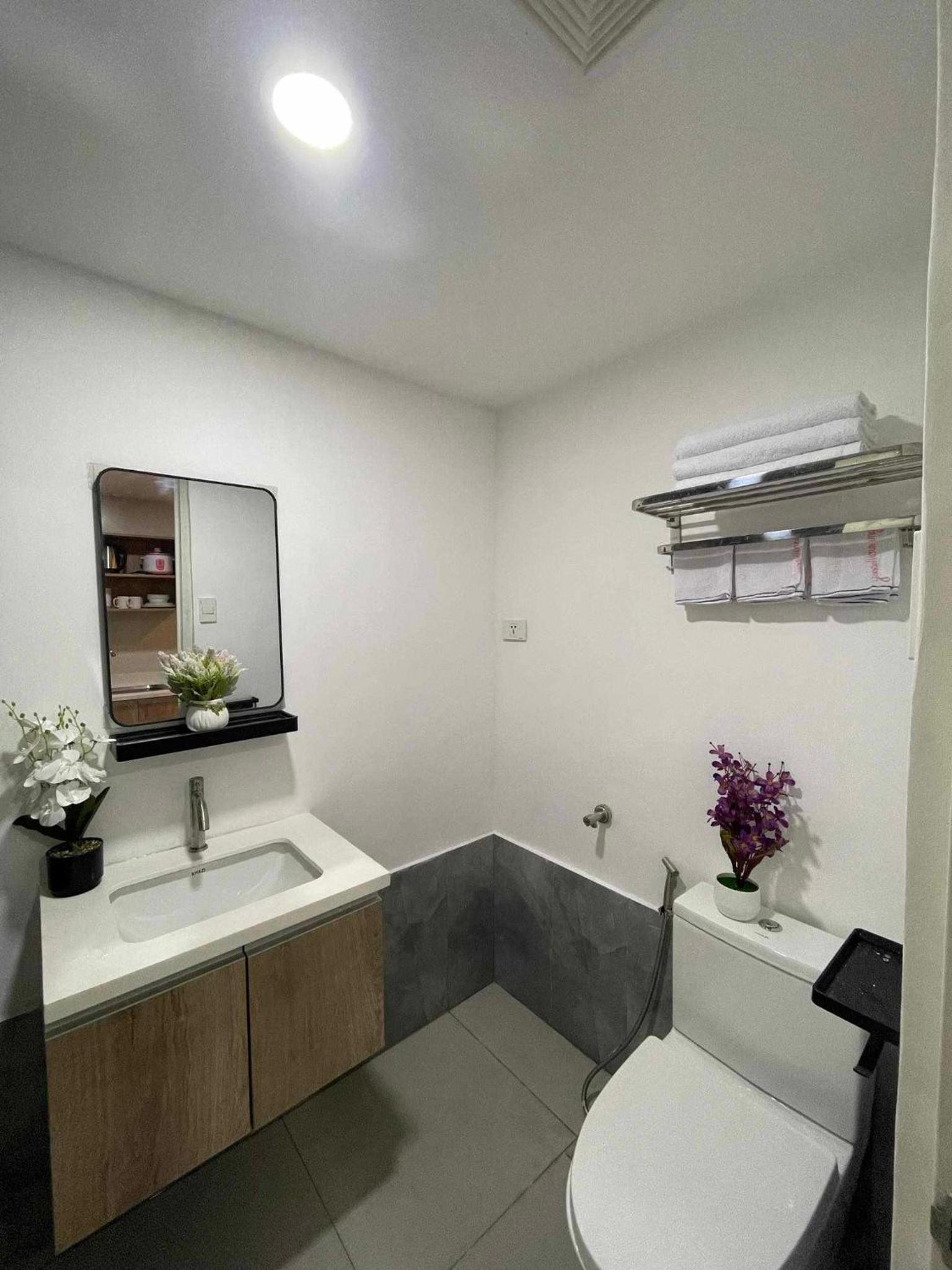 Sabina's Condo @ Primeworld Lapu-Lapu Mactan view 3