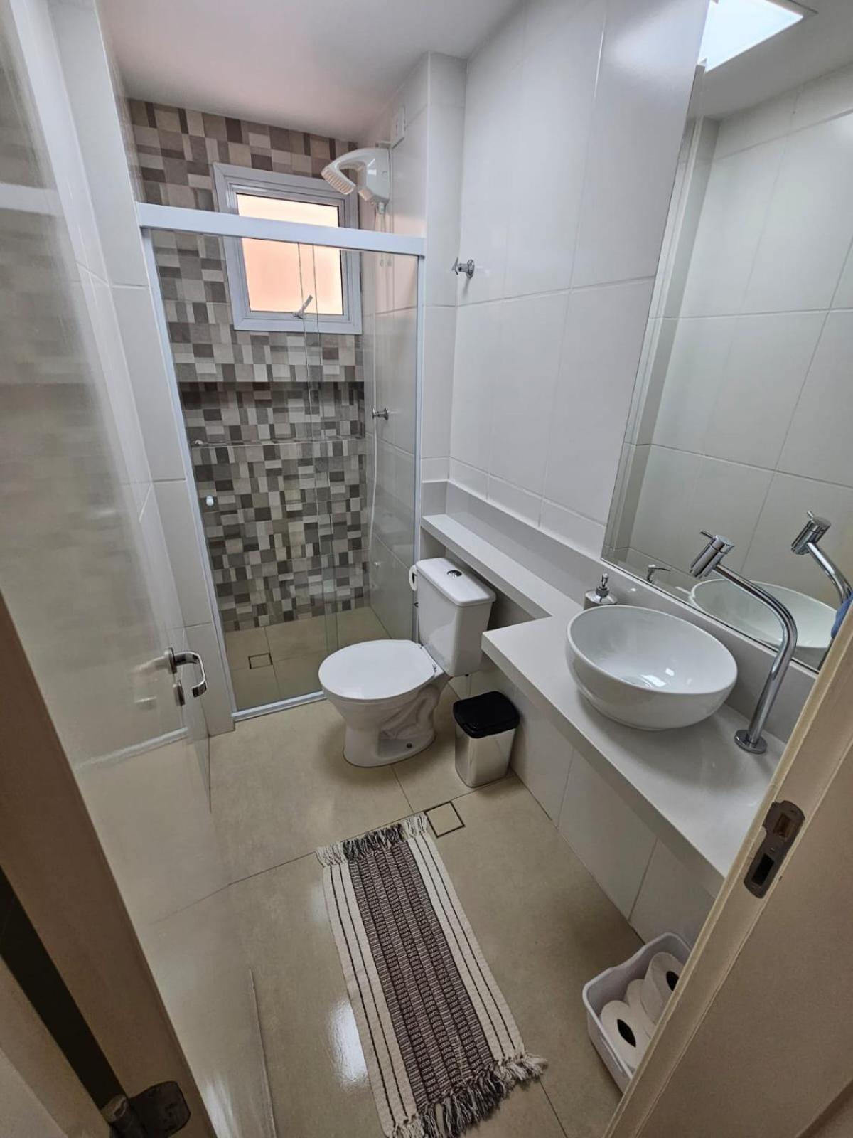Apto Enseada Guarujá com Terraço Gourmet a 5 minutos da praia