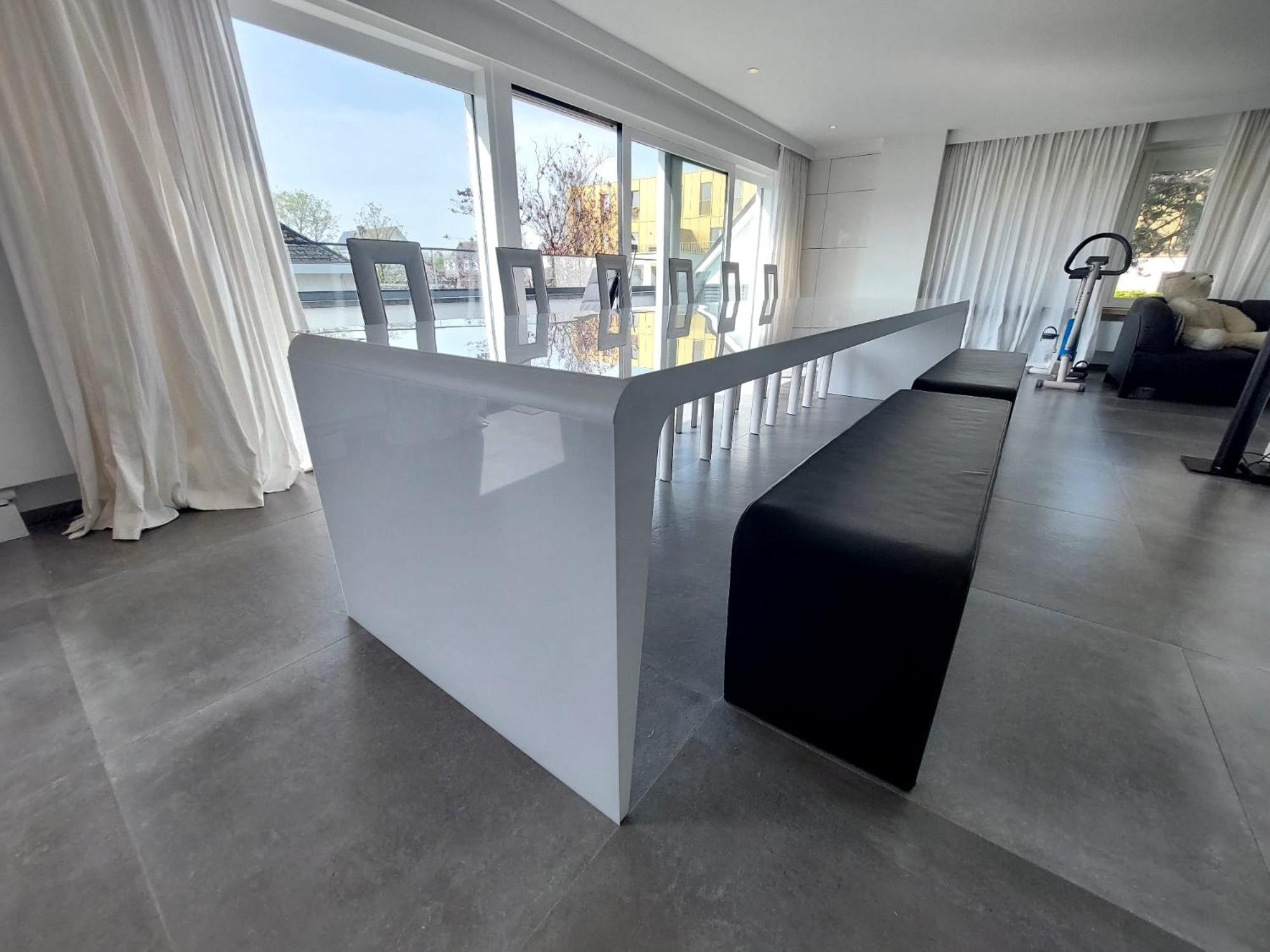 The White Villa