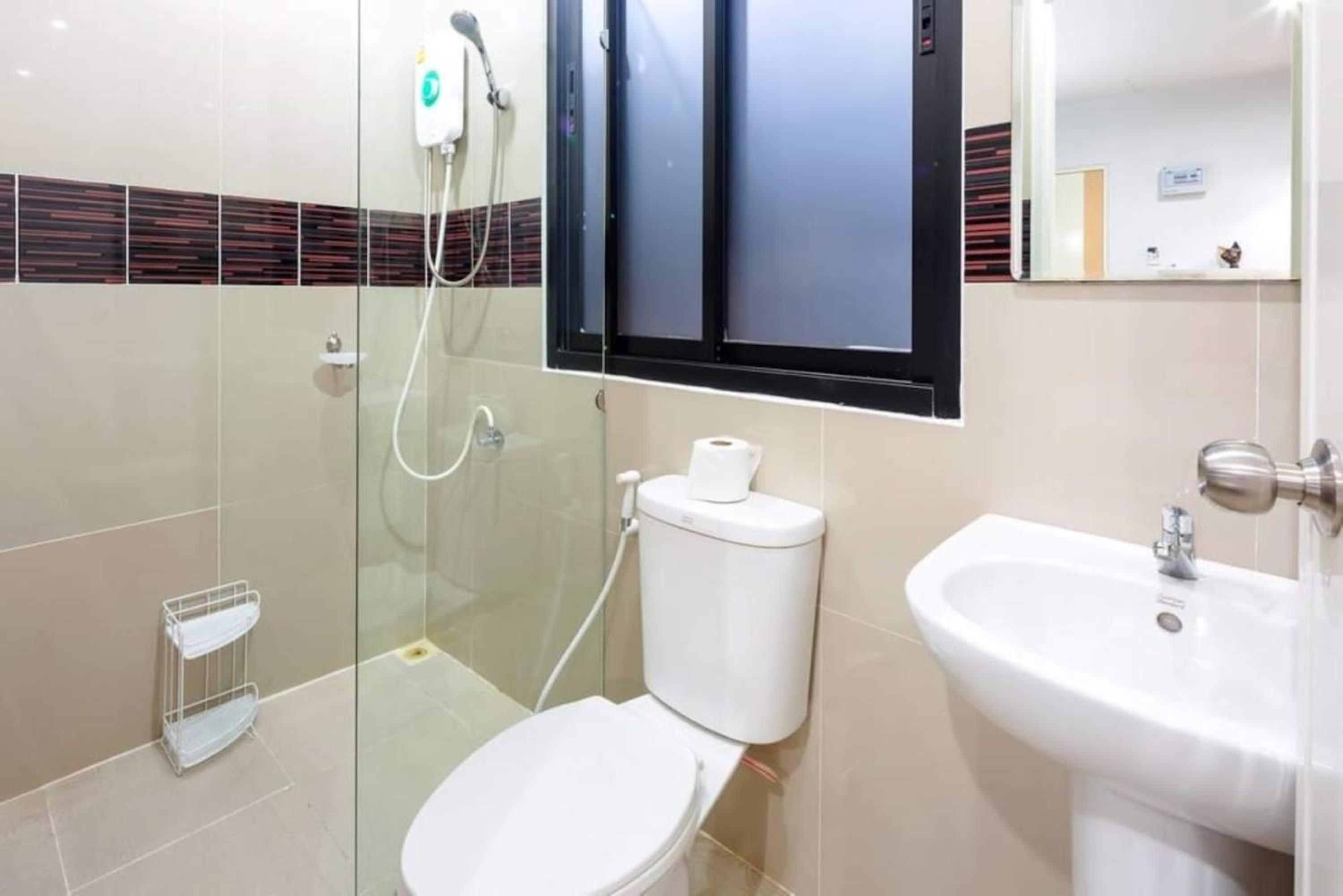 Chalong - Studio Service Apartment - Phoomjai