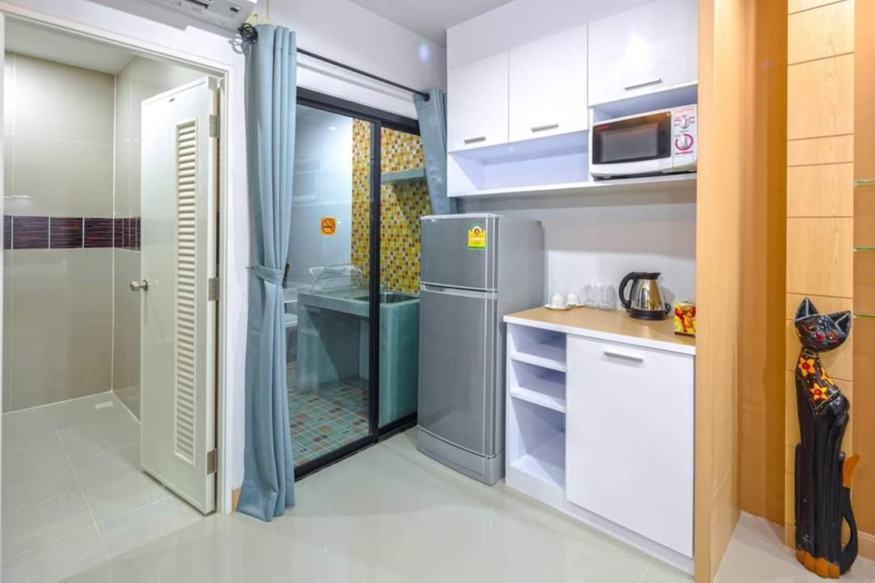 Chalong - Studio Service Apartment - Phoomjai