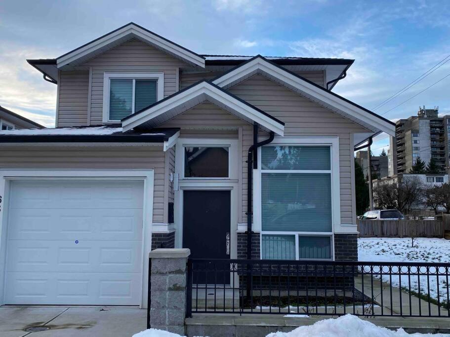 Two Bedroom Suite Burnaby Metrotown