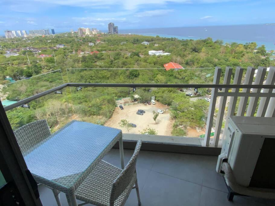 Ma Roberta - Tambuli Resort with fast Wifi 16 Floor Studio Type