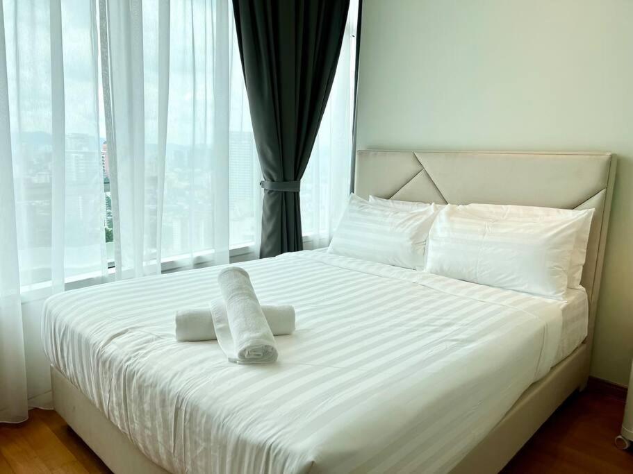Sky Suites KLCC 2BR/2Bed/4Pax/FreeWi-Fi/8minKLCC