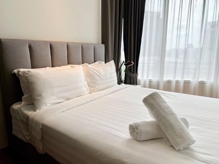 Sky Suites KLCC 2BR/2Bed/4Pax/FreeWi-Fi/8minKLCC