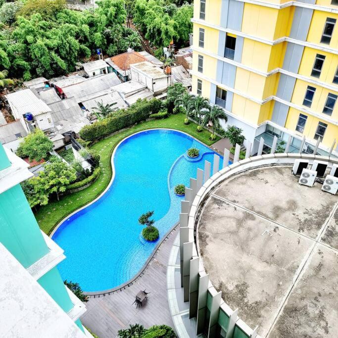 Apt Pejaten Park Residence 2 BR Alistan with Pool, Washer and Netflix view 5