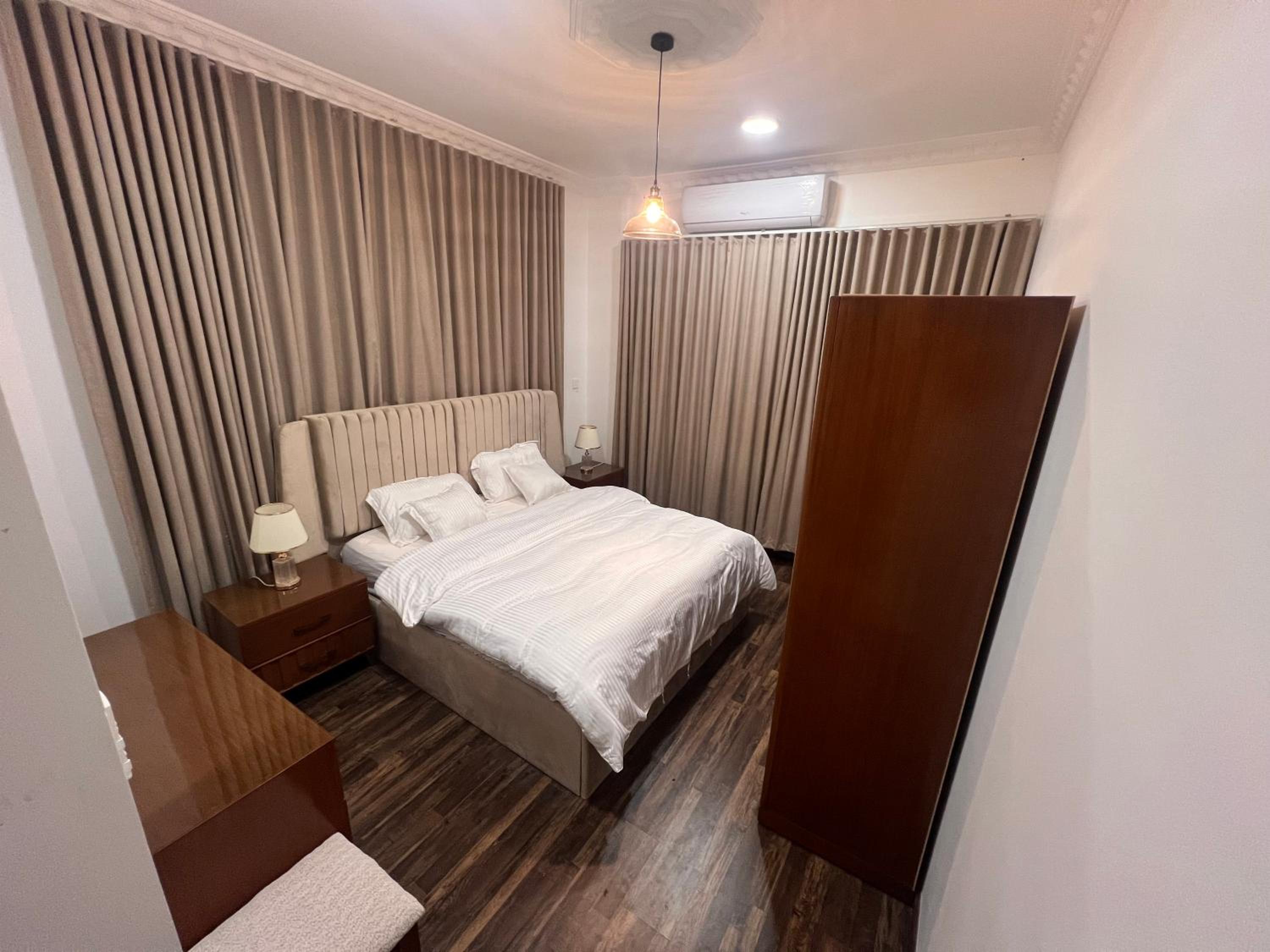 Ban Luxury Apartments
