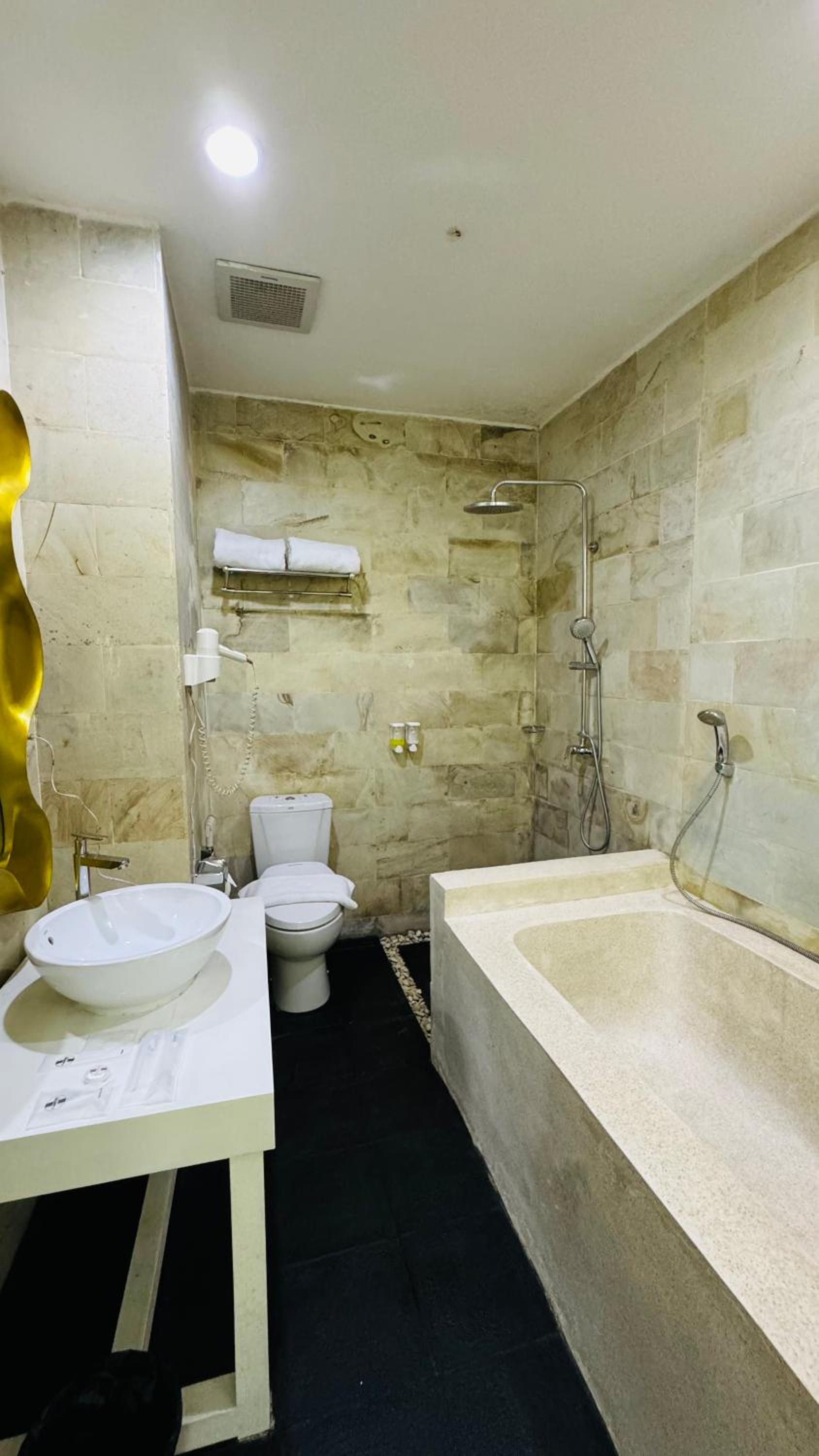 3BD Villa with Private Pool at Famvida Villa Ubud view 4