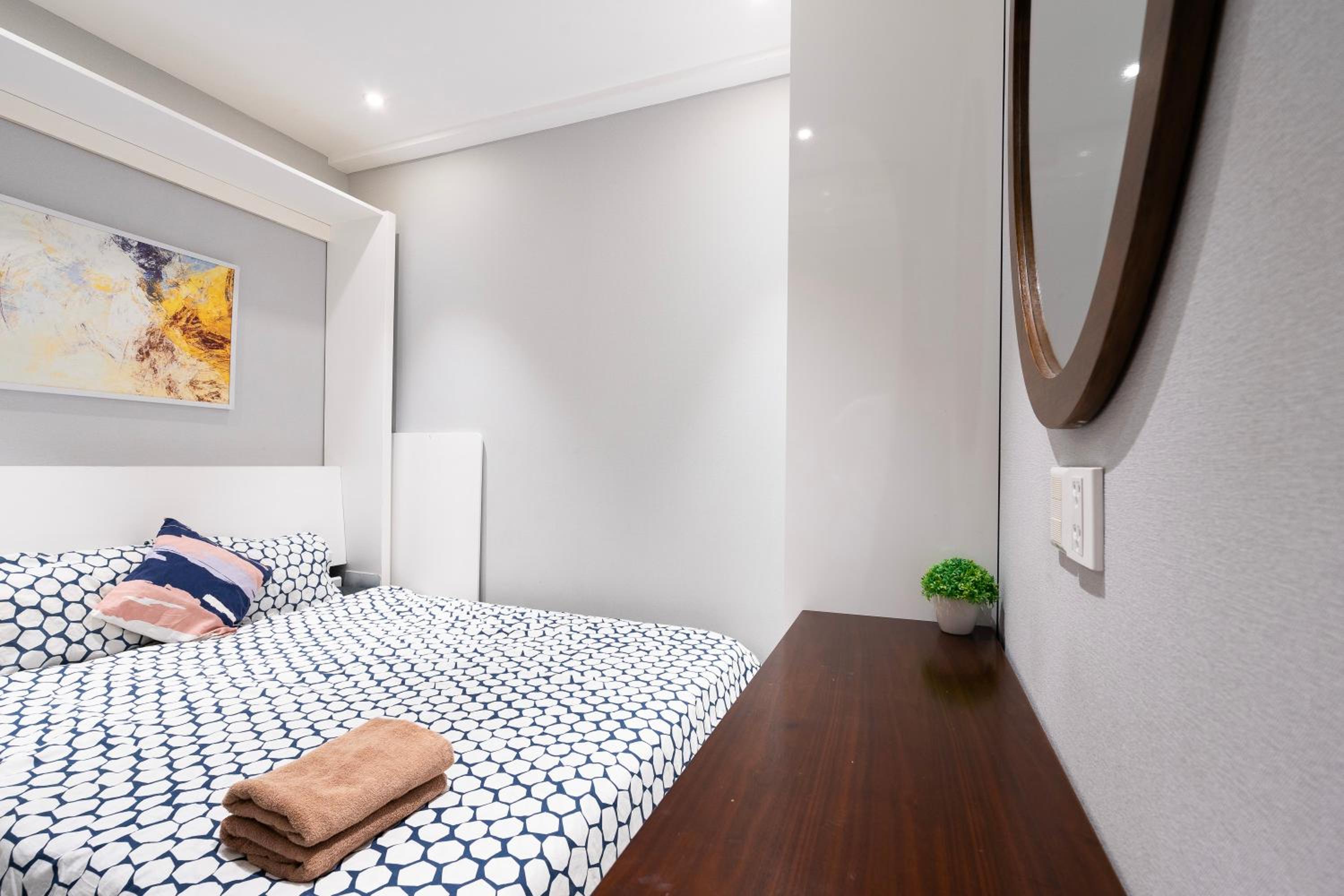 KIRAKUAN CHILL 2BR Pool/Gym