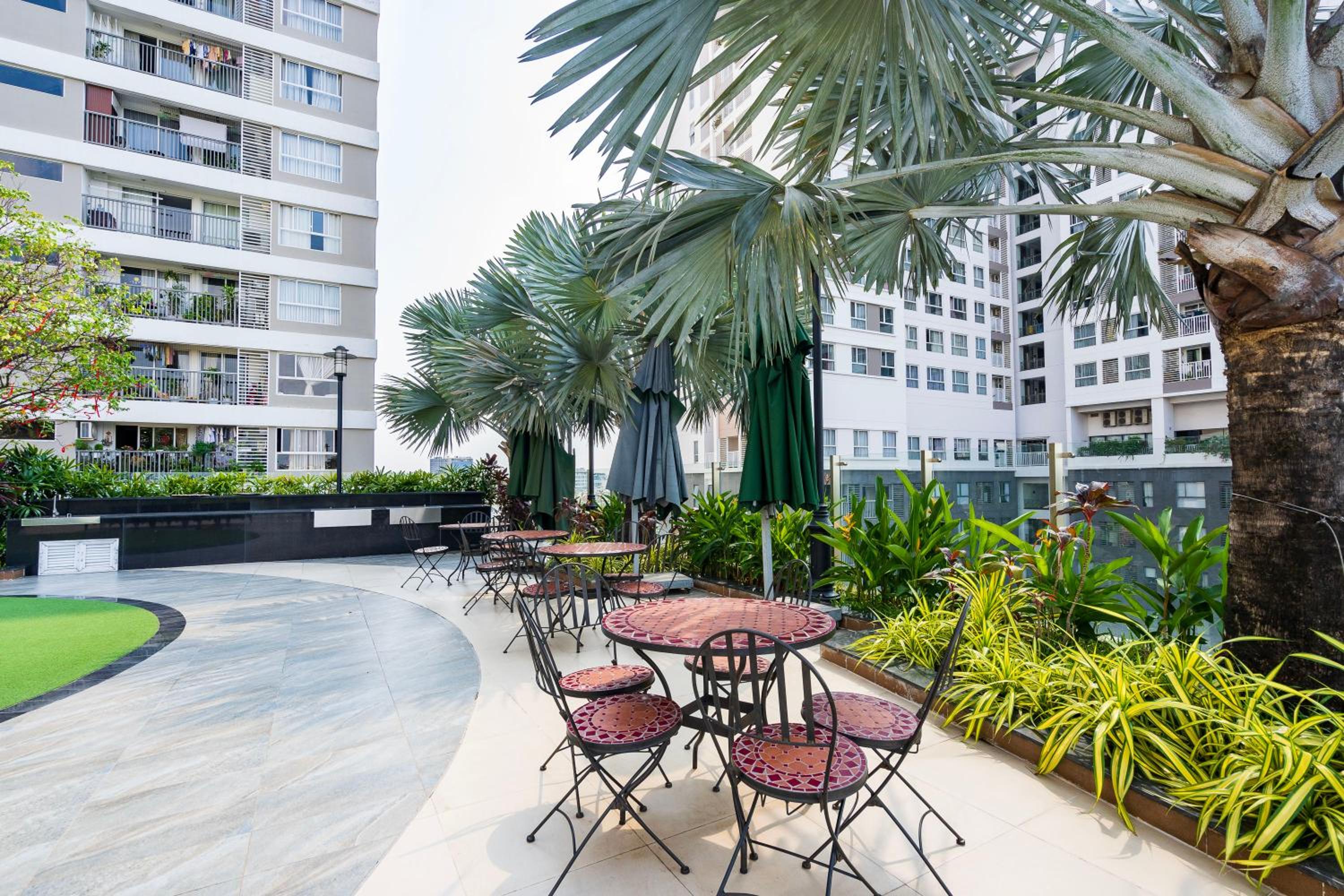 KIRAKUAN CHILL 2BR Pool/Gym