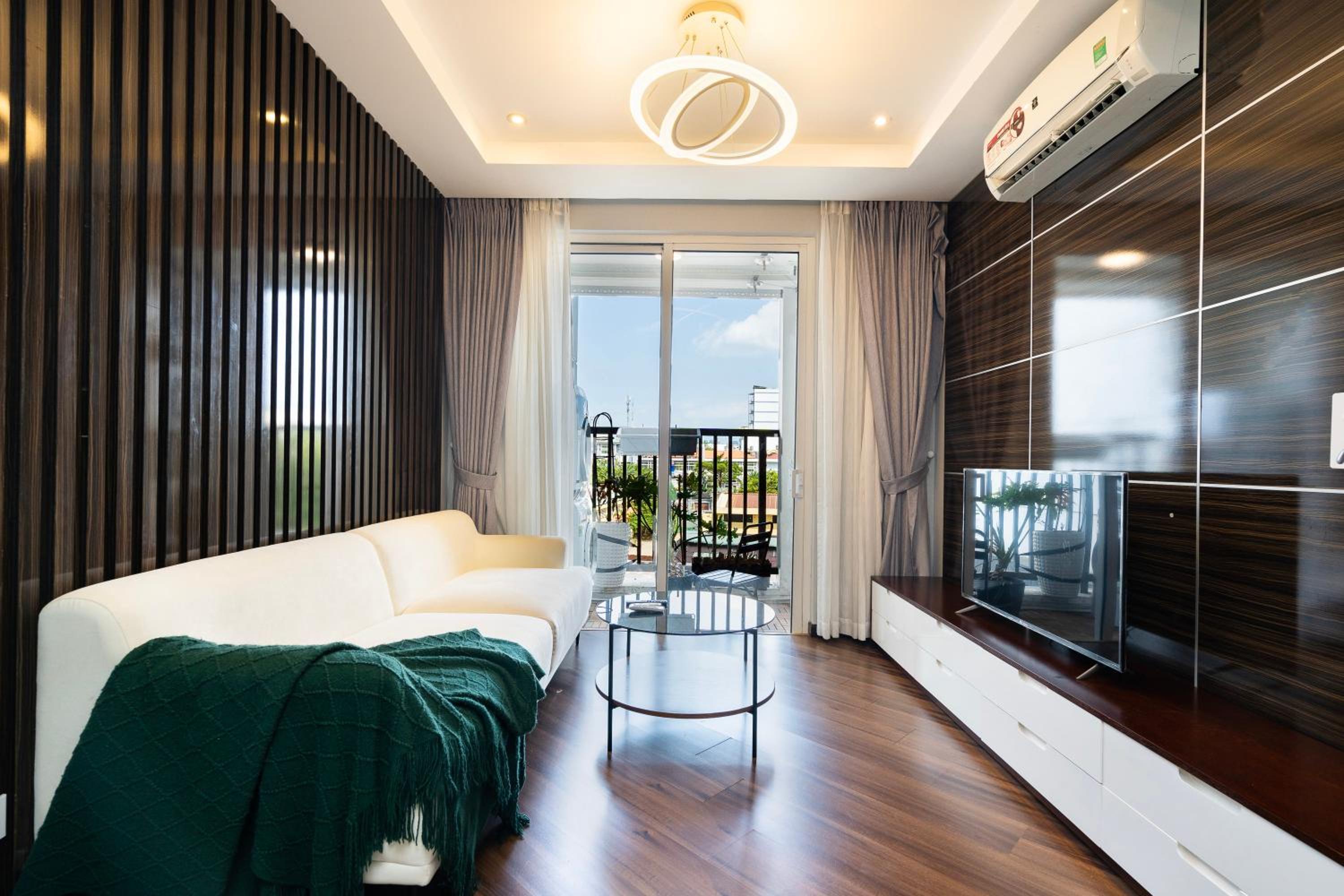 KIRAKUAN CHILL 2BR Pool/Gym