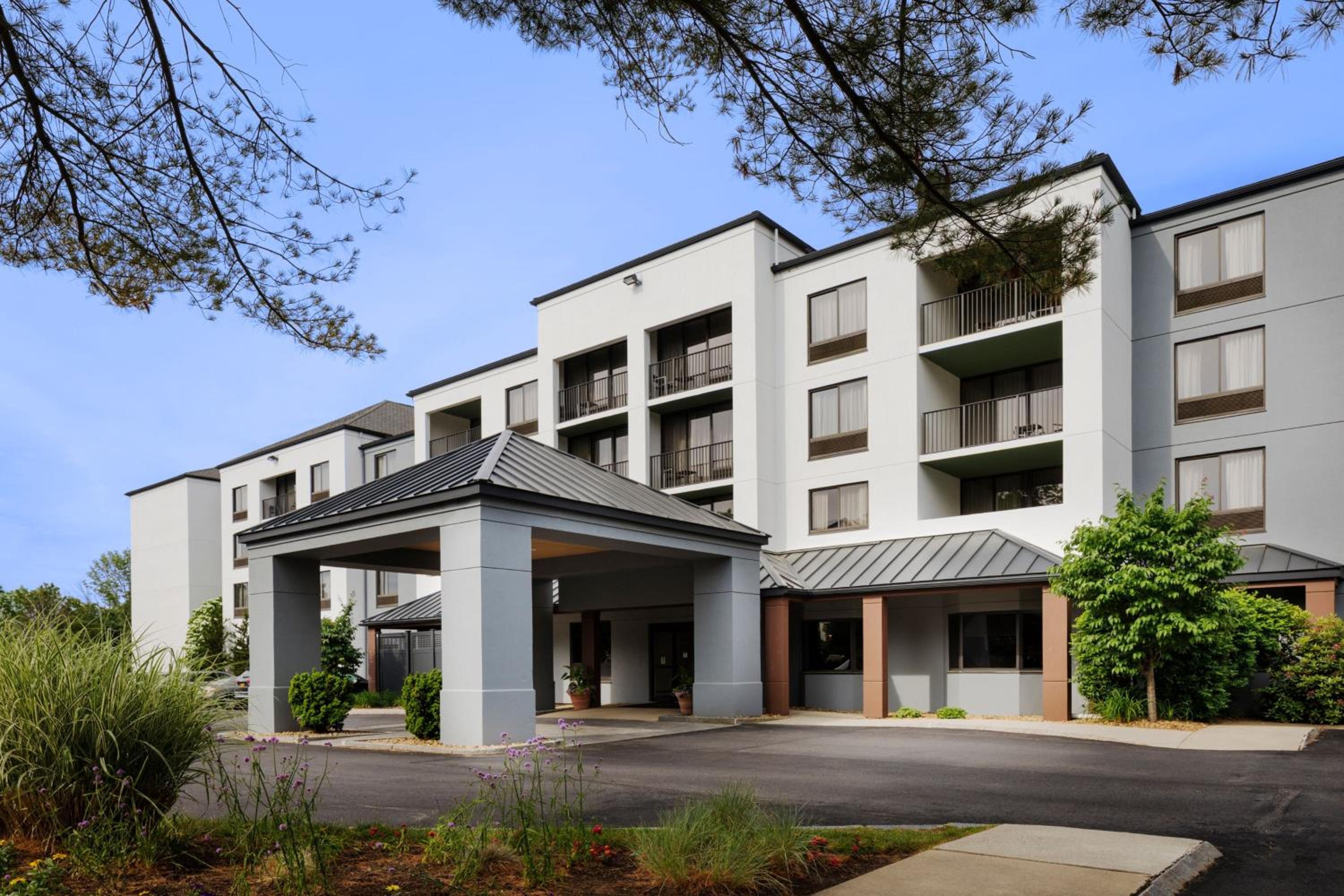 Portsmouth Vacations - Courtyard by Marriott Portsmouth - Property Image 26