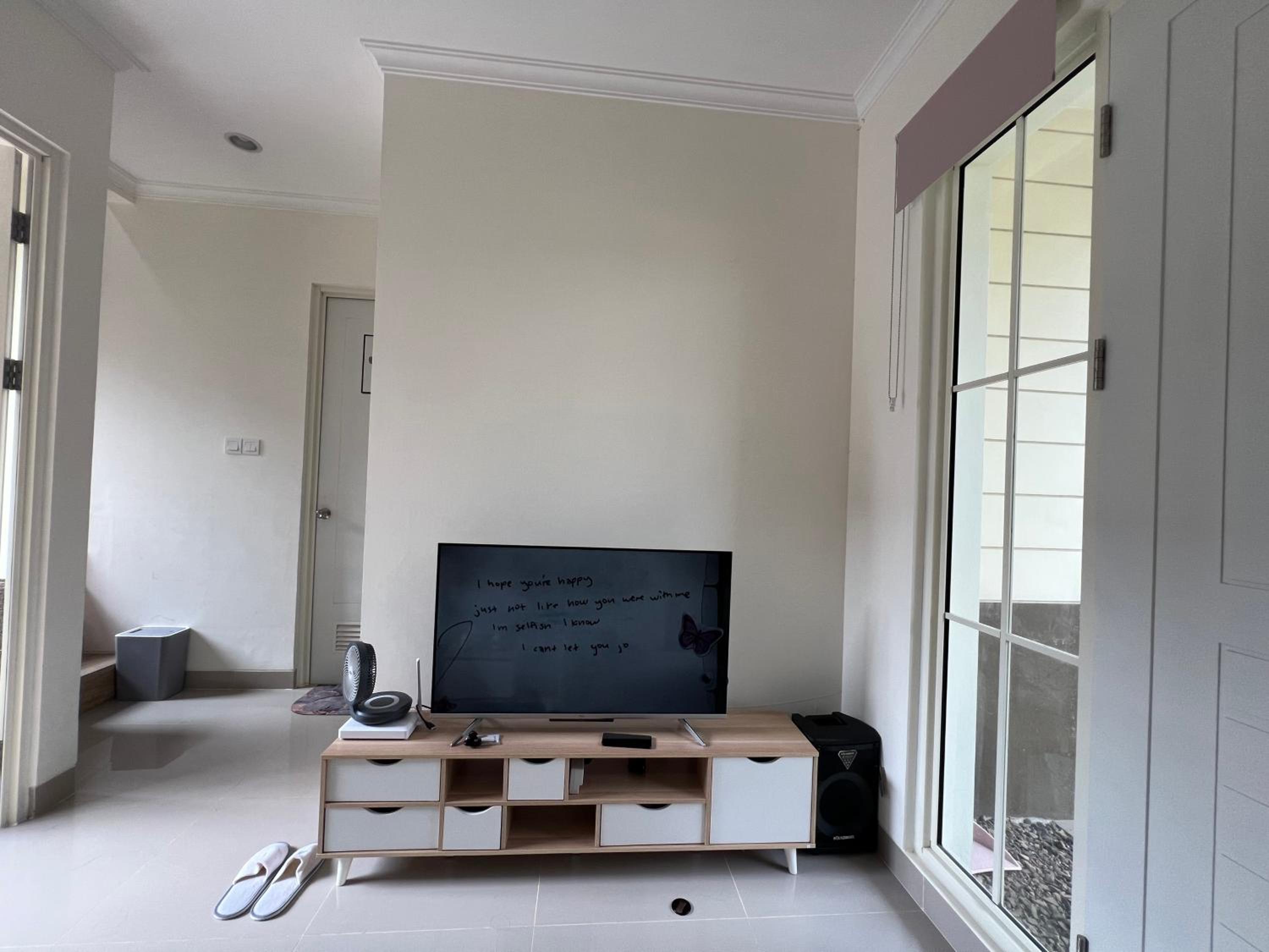 Prestige Villa Rancamaya Bogor view 3