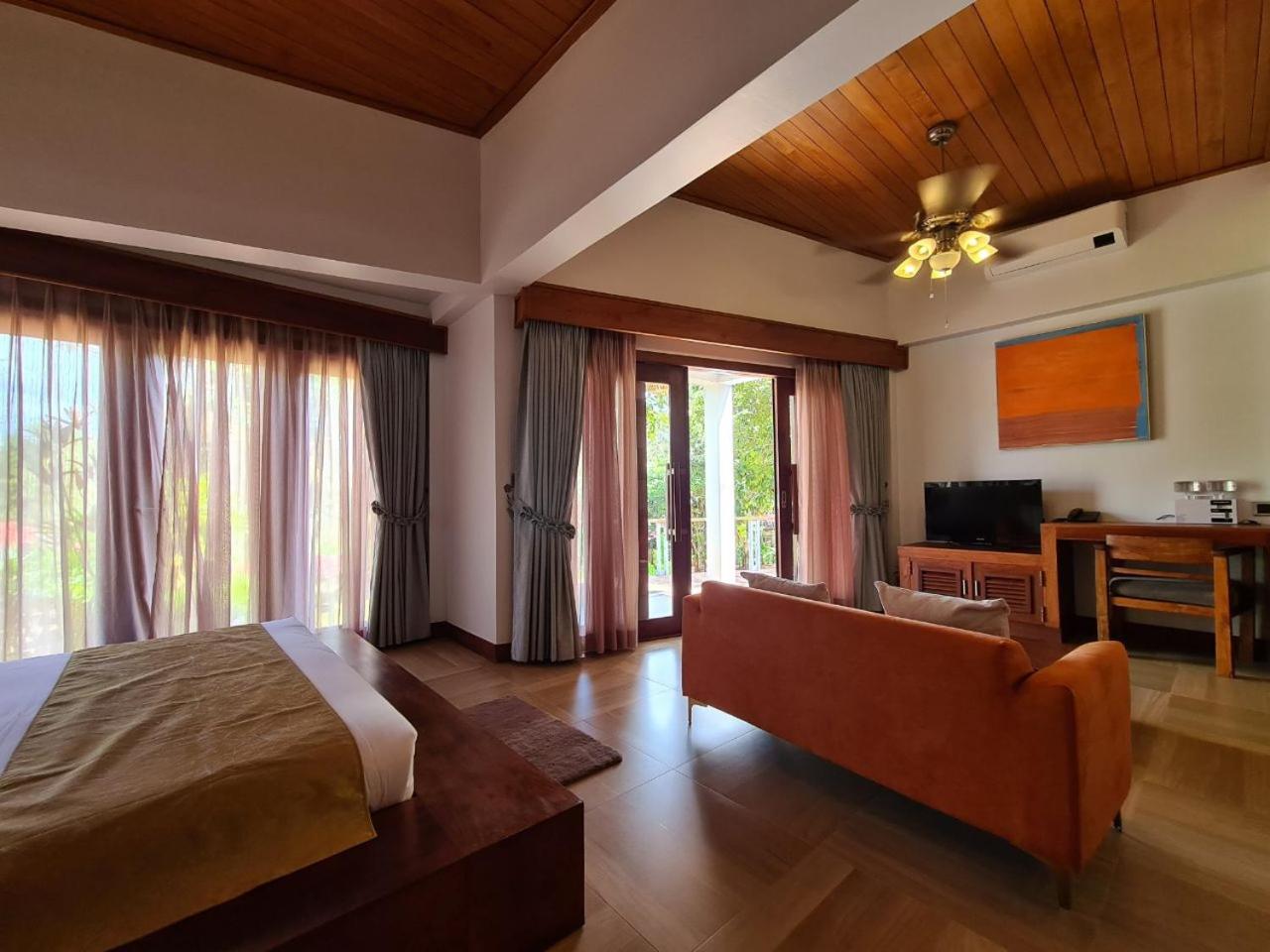 Mayura Hill Resort