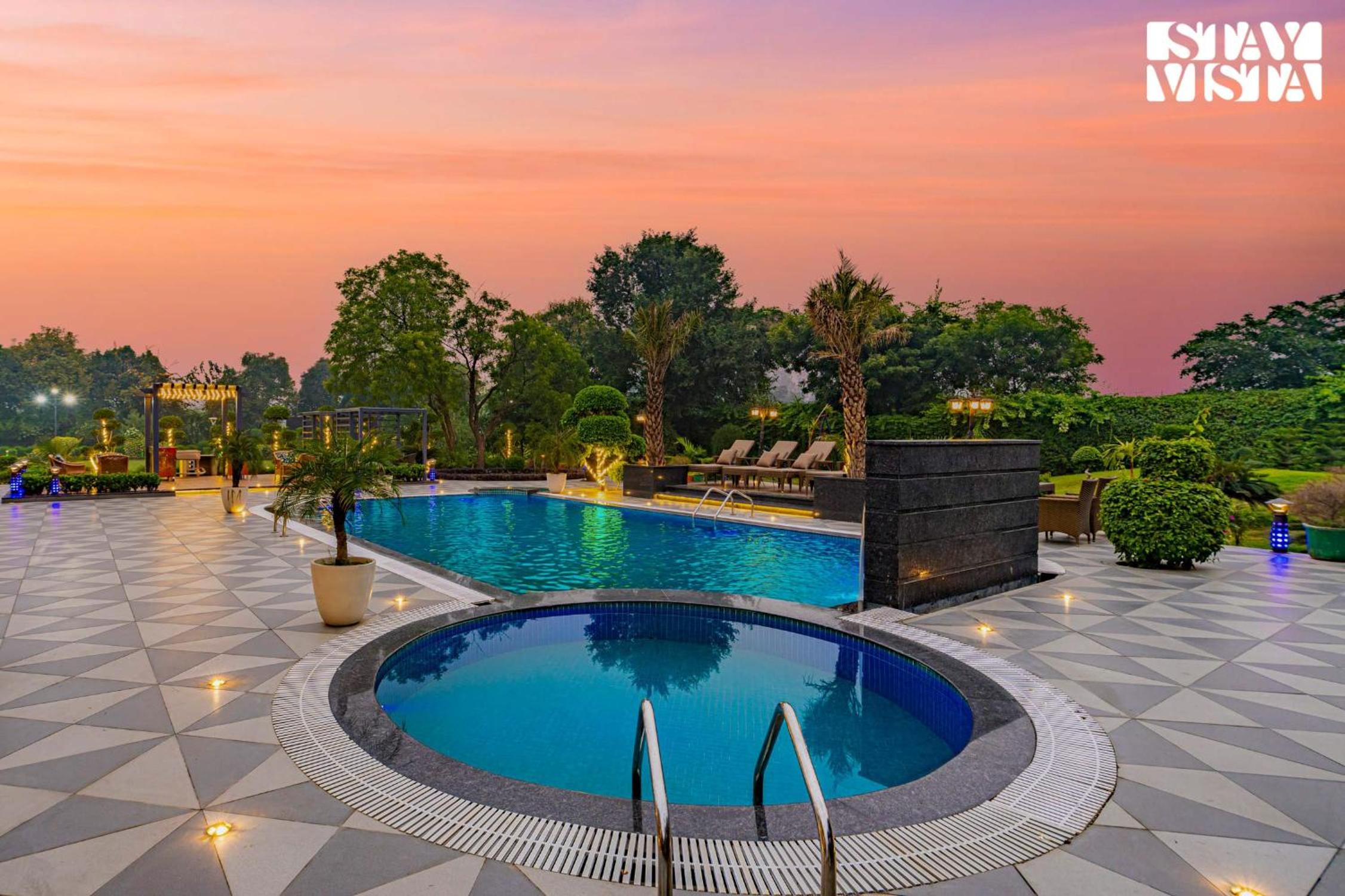 StayVista's Hampton Acres - Outdoor Pool, Vast Lawn & Terrace view 4