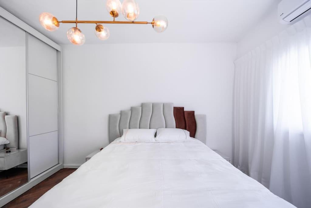 Stylish 4BR Villa - Herzliya Pituah, photo 29