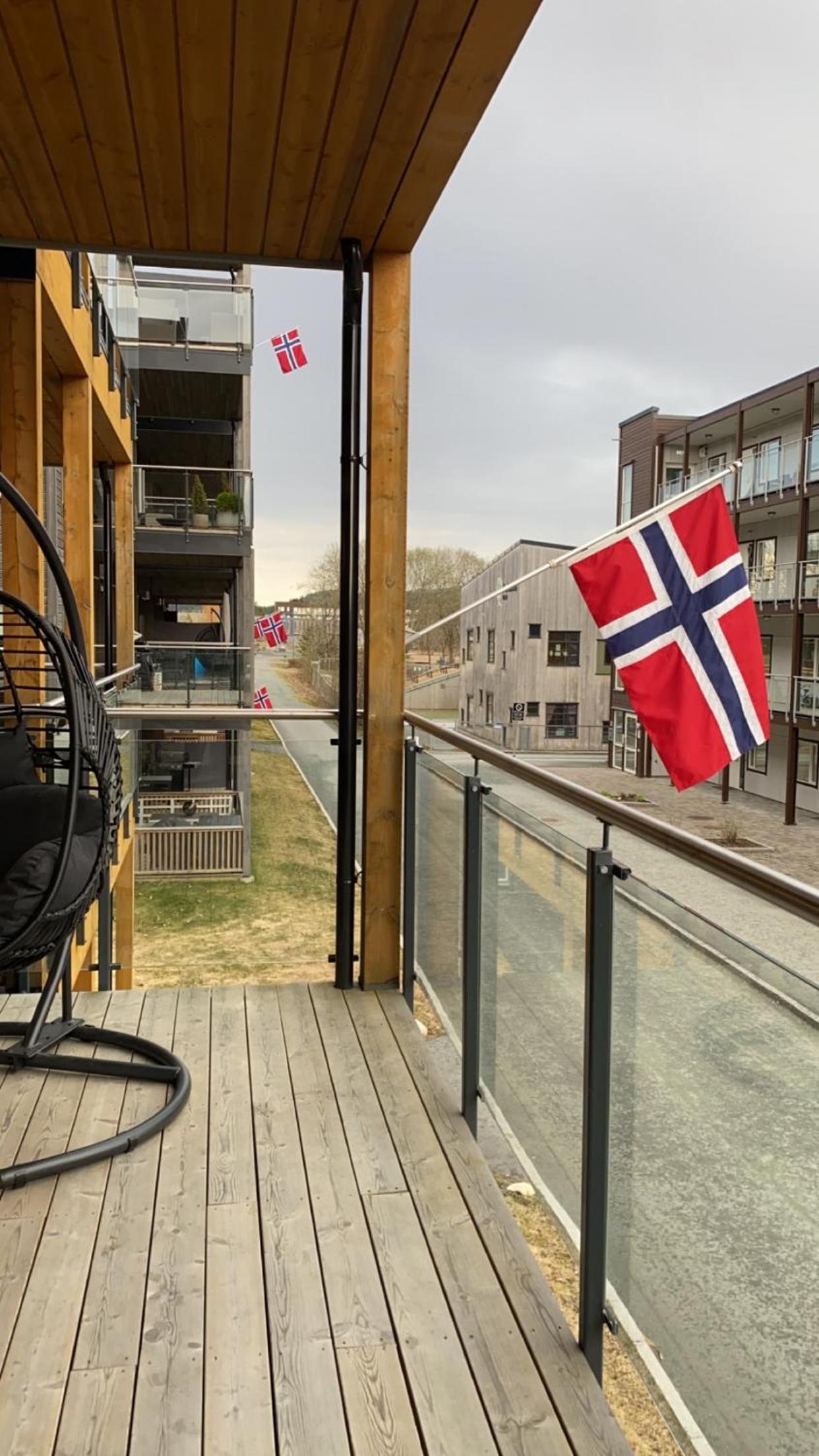 Strøken leilighet inkl parkeringskjeller.