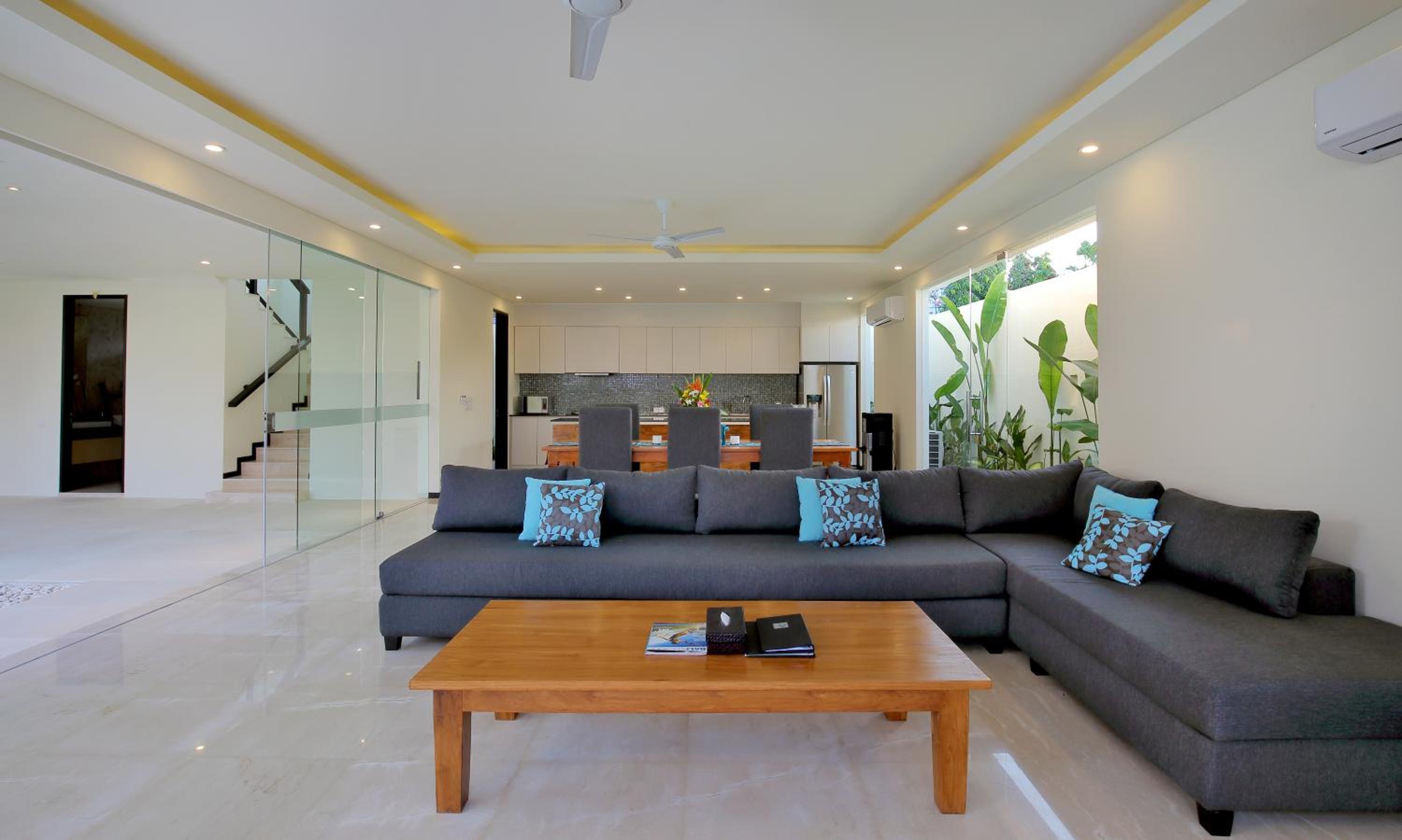 Villa Aquila view 3
