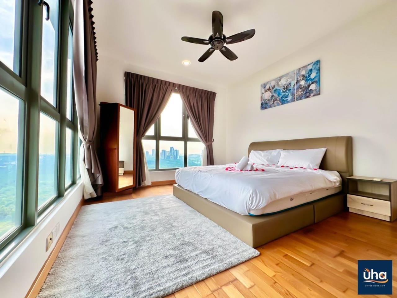 Teega Suites by RR JBcity